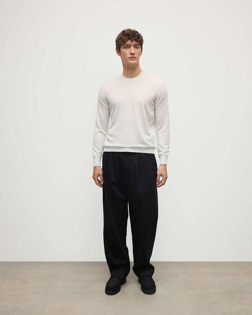 Johnstons of Elgin - Superfine Cashmere White Round Neck Jumper
