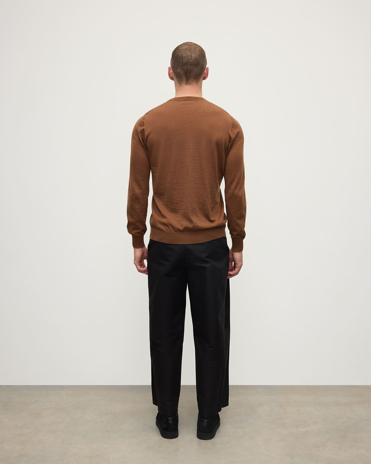 Johnstons of Elgin - Superfine Cashmere Dark Camel Round Neck Jumper