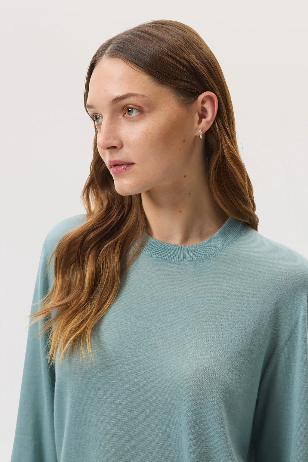 Johnstons of Elgin - Superfine Cashmere Light Green Round Neck Jumper