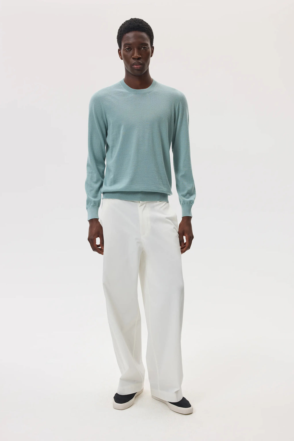 Johnstons of Elgin - Superfine Cashmere Light Green Round Neck Jumper