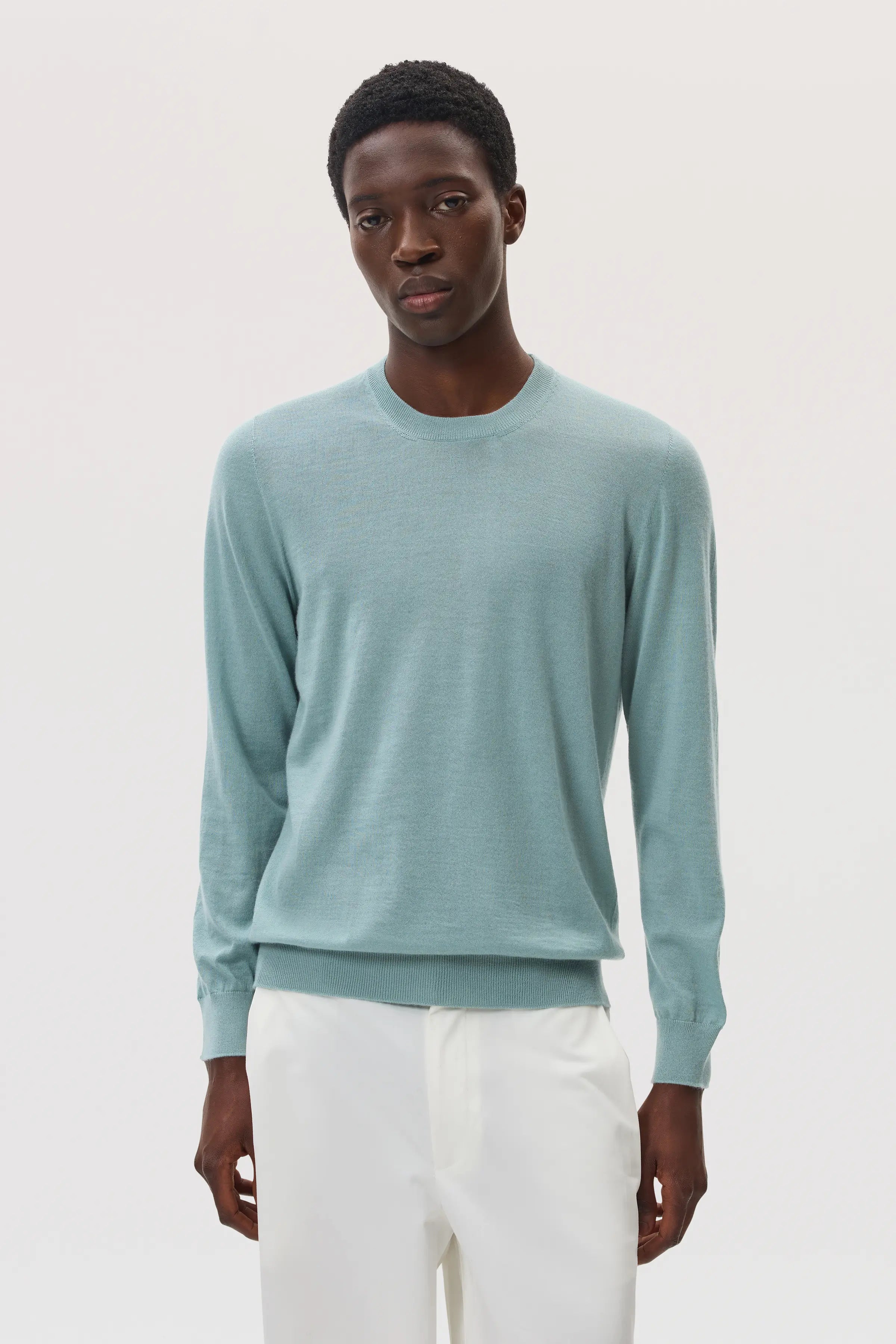 Johnstons of Elgin - Superfine Cashmere Light Green Round Neck Jumper