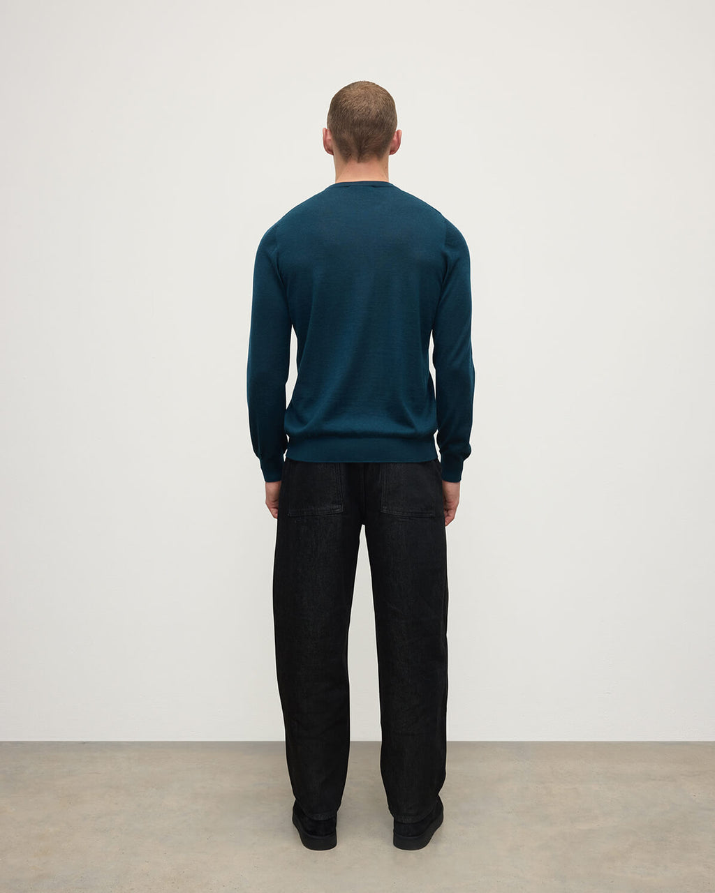 Johnstons of Elgin - Superfine Cashmere Bottle Green Round Neck Jumper