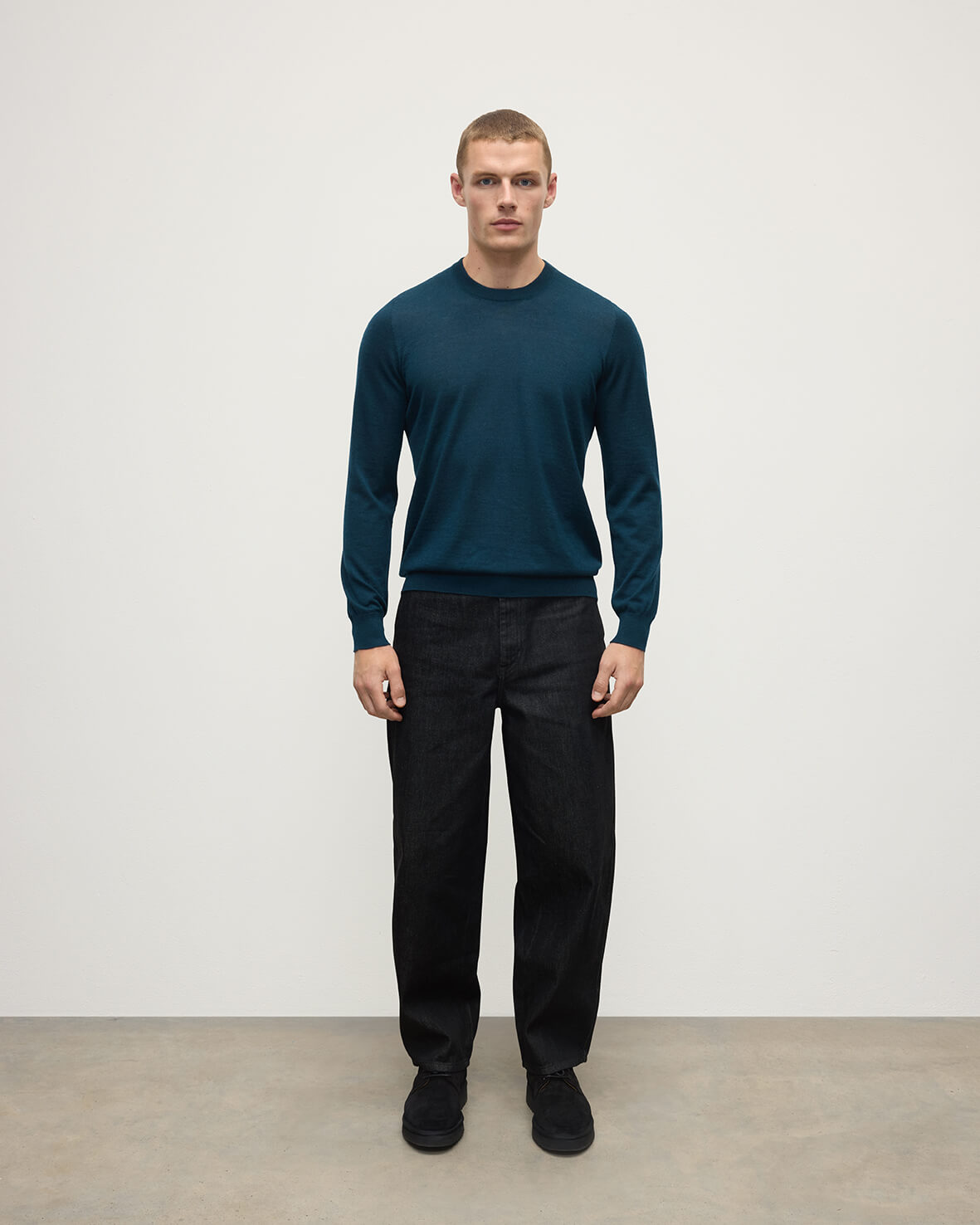 Johnstons of Elgin - Superfine Cashmere Bottle Green Round Neck Jumper