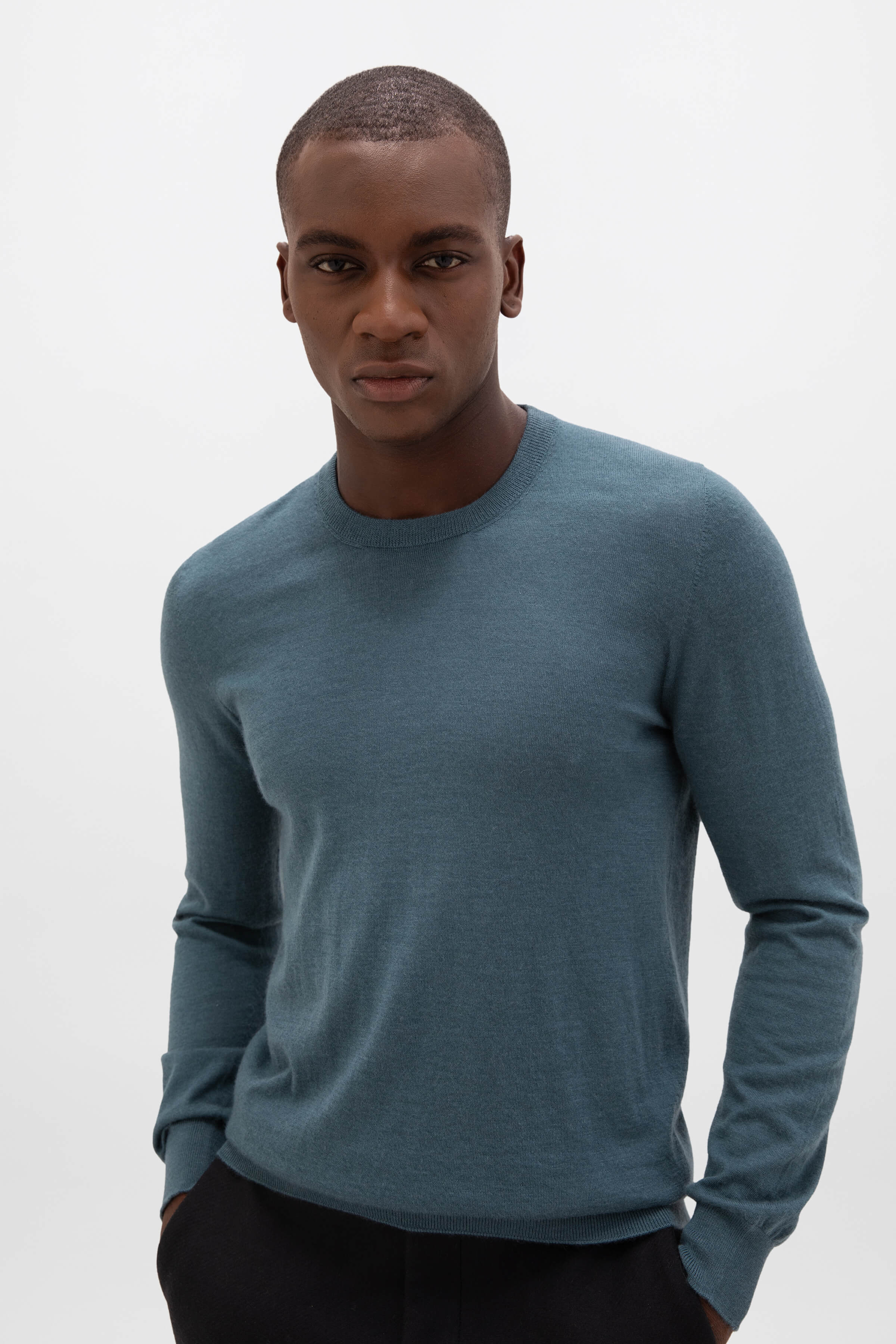 Johnstons of Elgin - Superfine Cashmere Round Neck Blue Jumper
