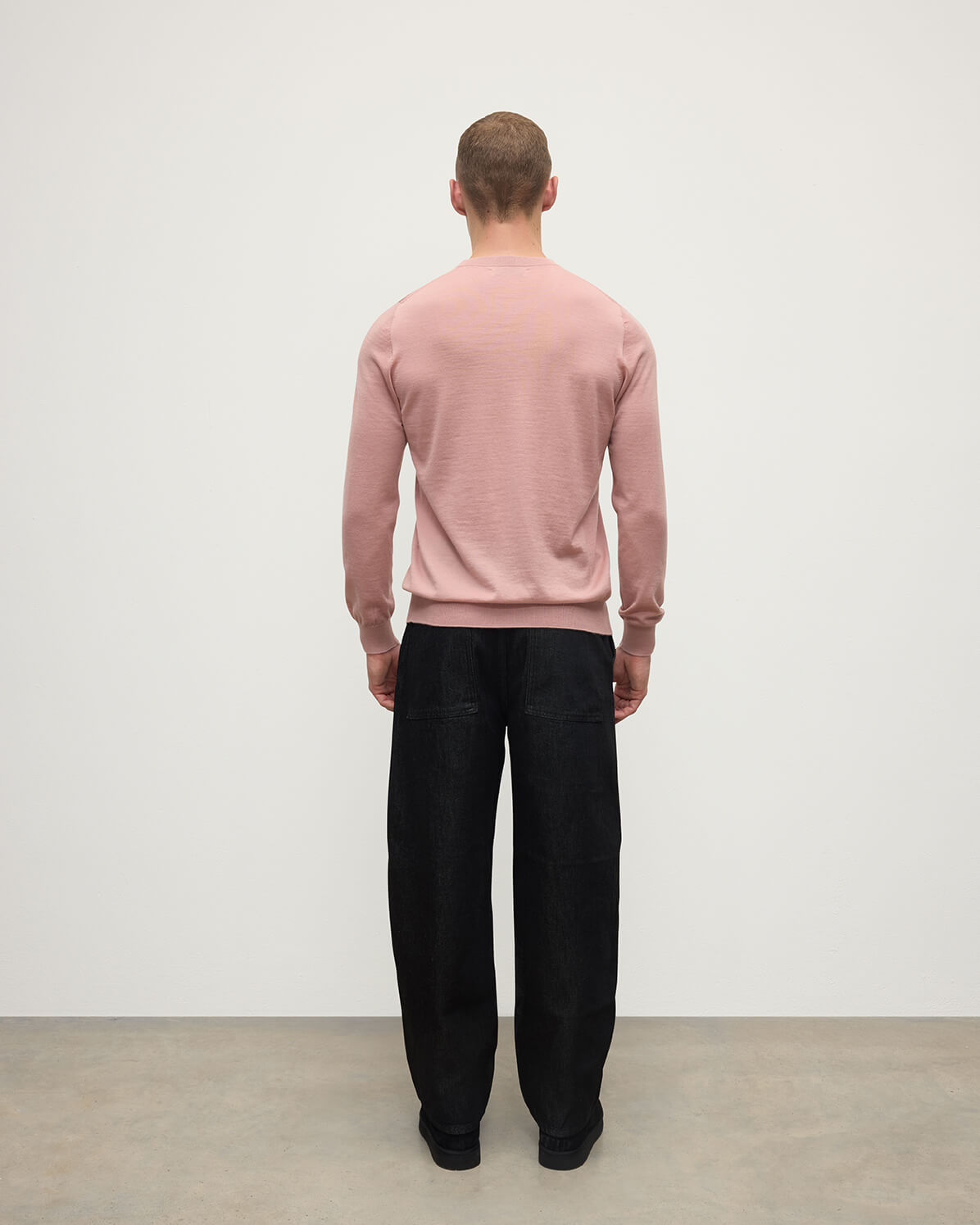 Johnstons of Elgin - Superfine Cashmere Pink Round Neck Jumper