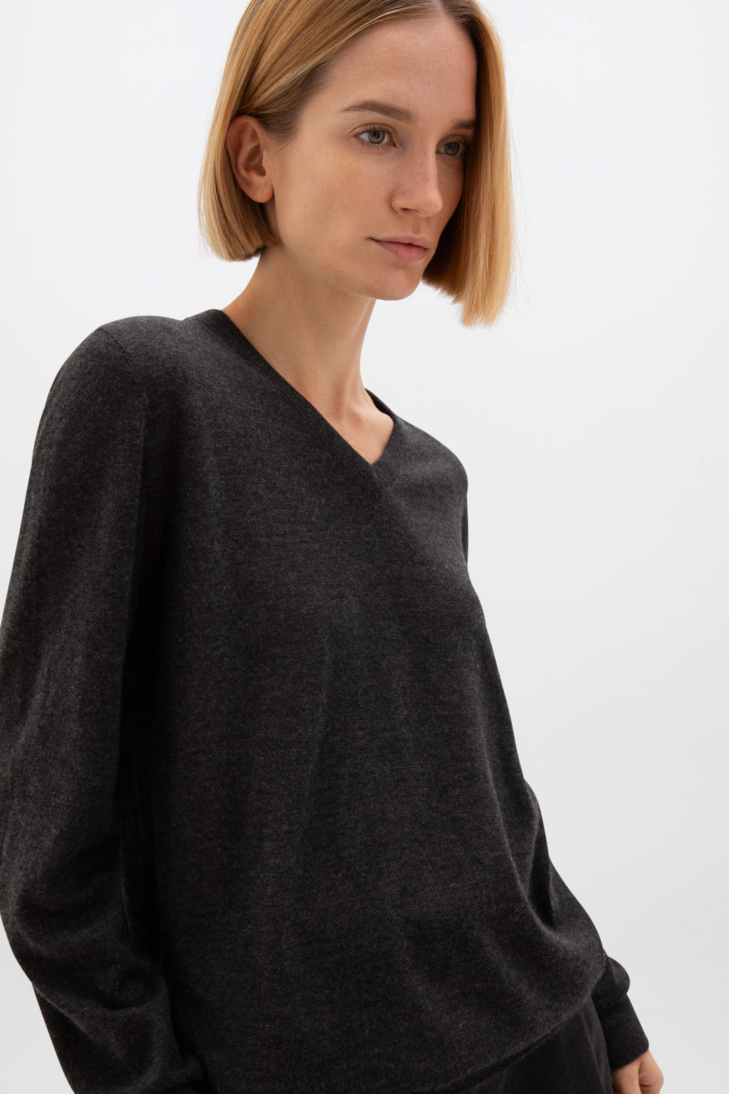 Johnstons of Elgin - Superfine Cashmere Dark Grey V Neck Jumper