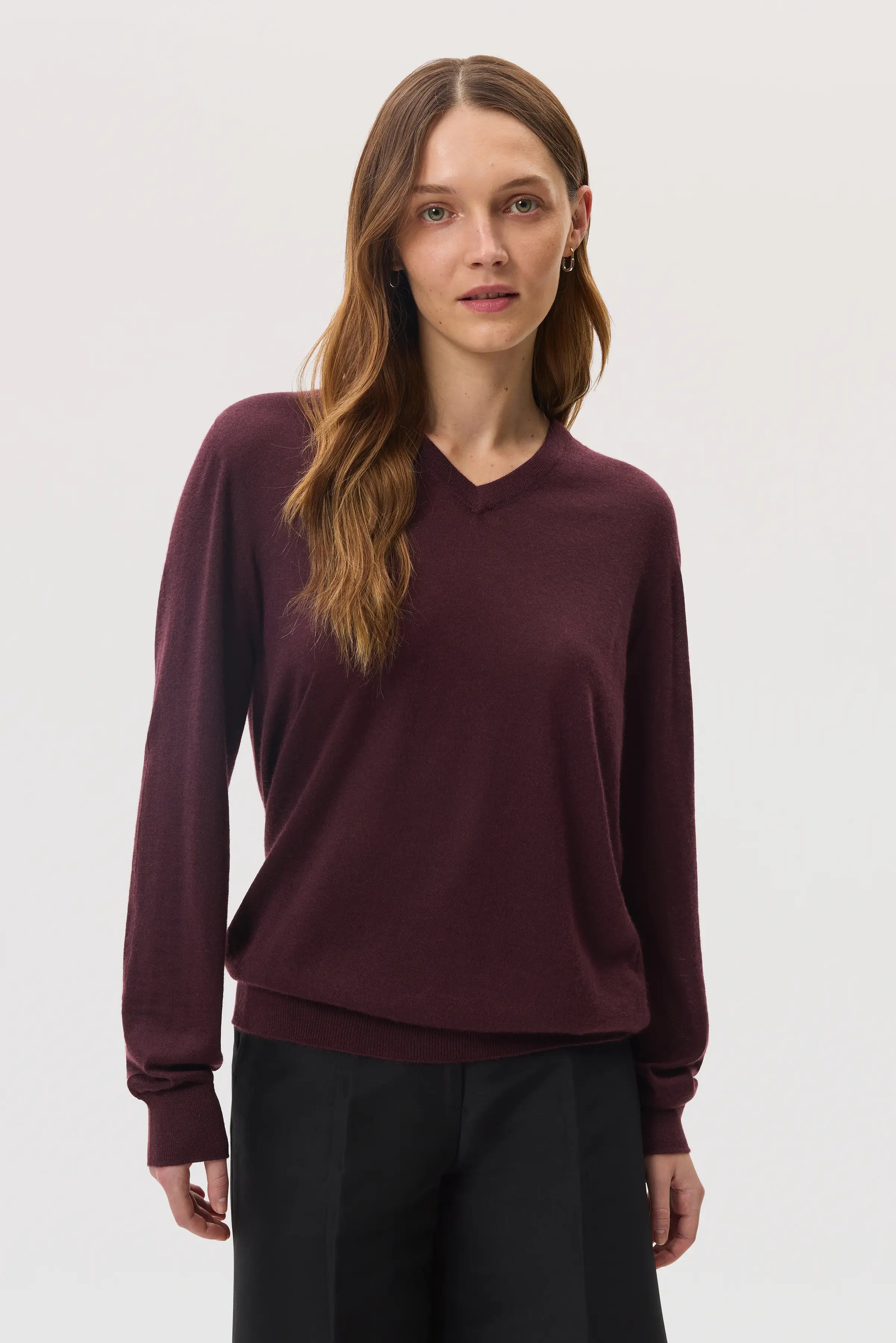 Johnstons of Elgin - Superfine Cashmere V Neck
