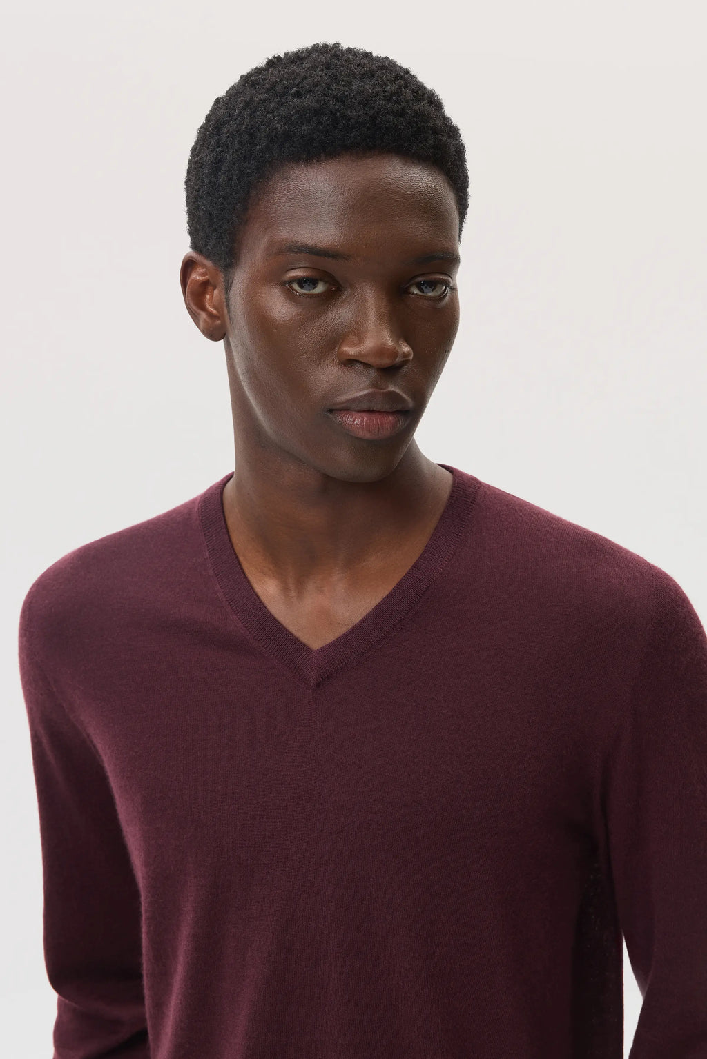 Johnstons of Elgin - Superfine Cashmere V Neck