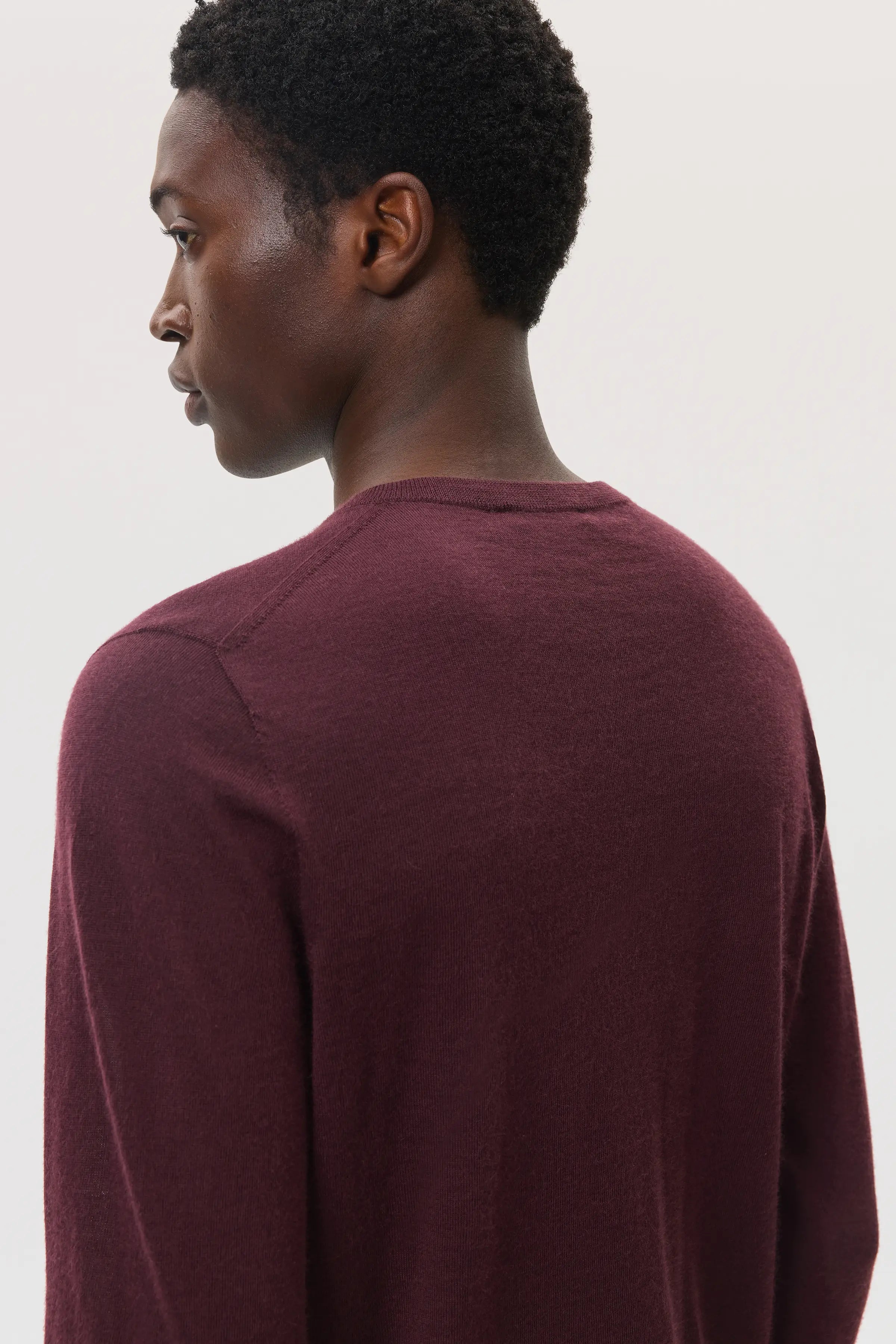Johnstons of Elgin - Superfine Cashmere V Neck
