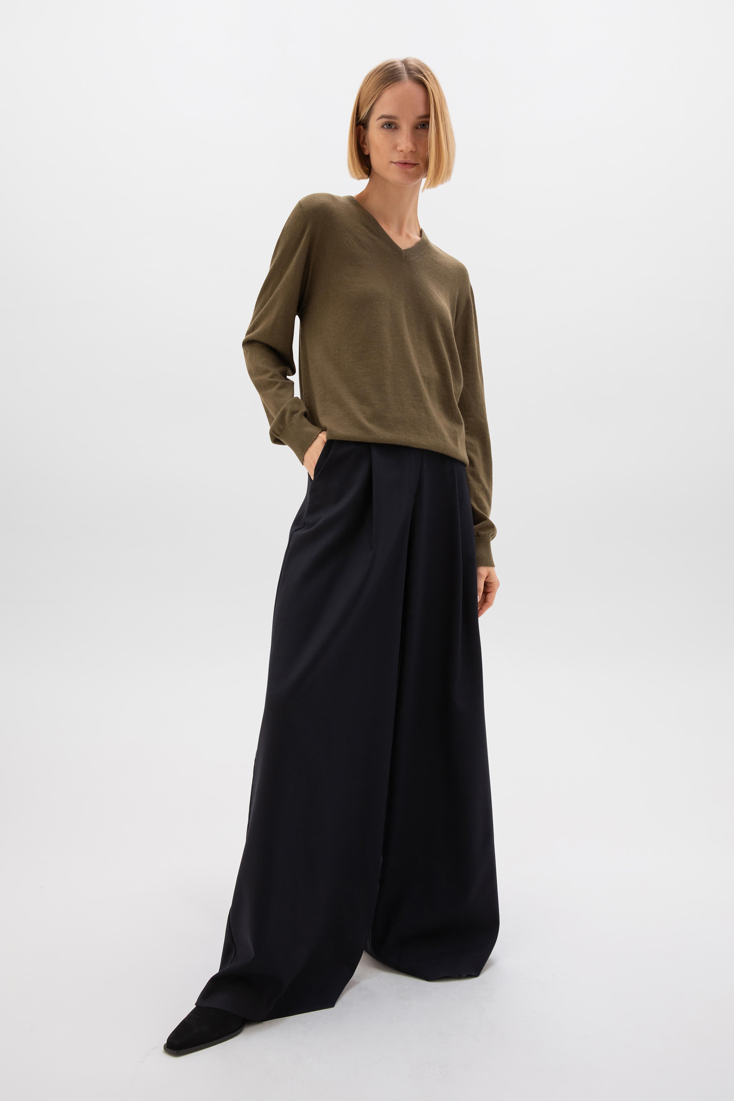 Johnstons of Elgin - Superfine Cashmere V Neck Olive Green Jumper
