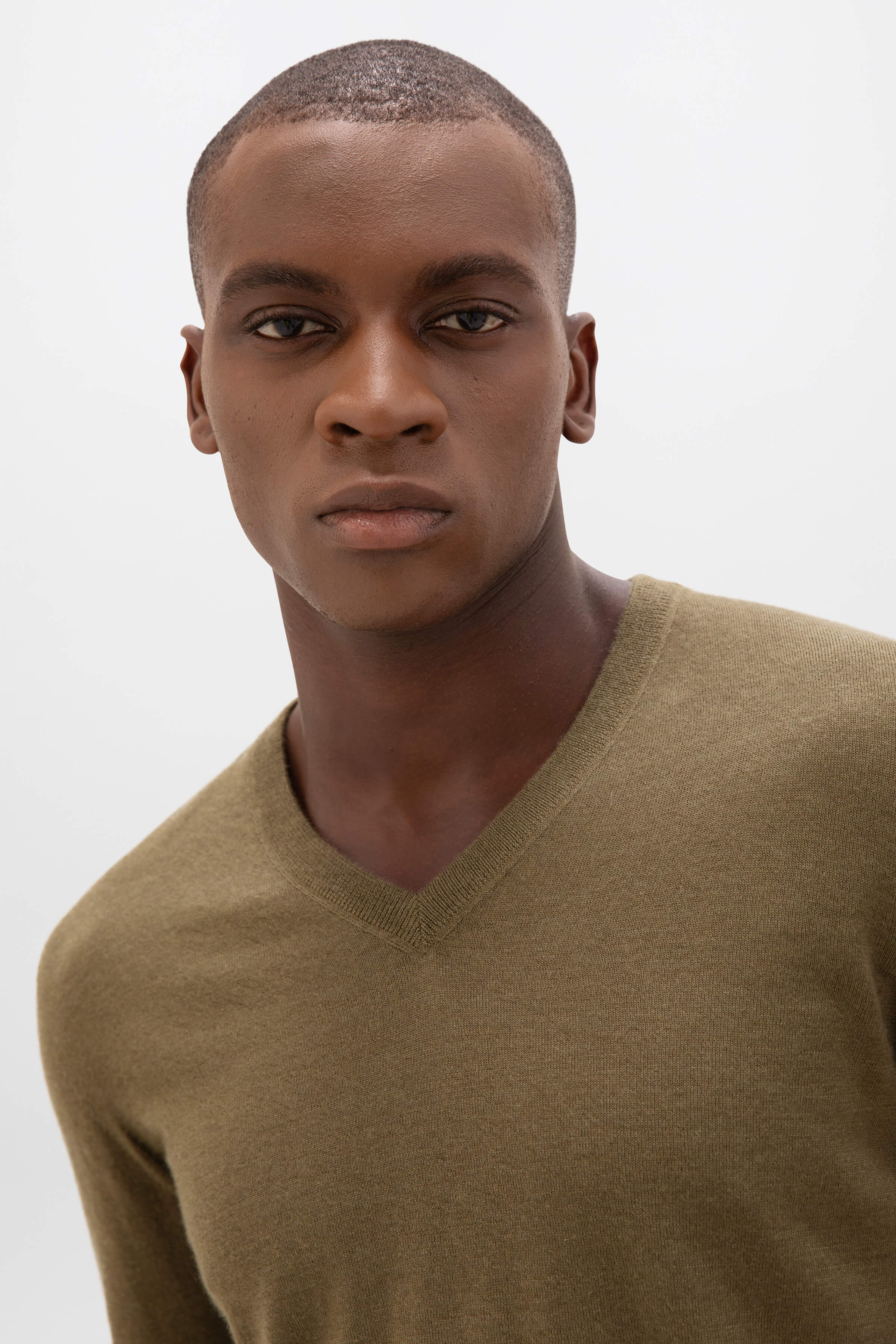 Johnstons of Elgin - Superfine Cashmere V Neck Olive Green Jumper