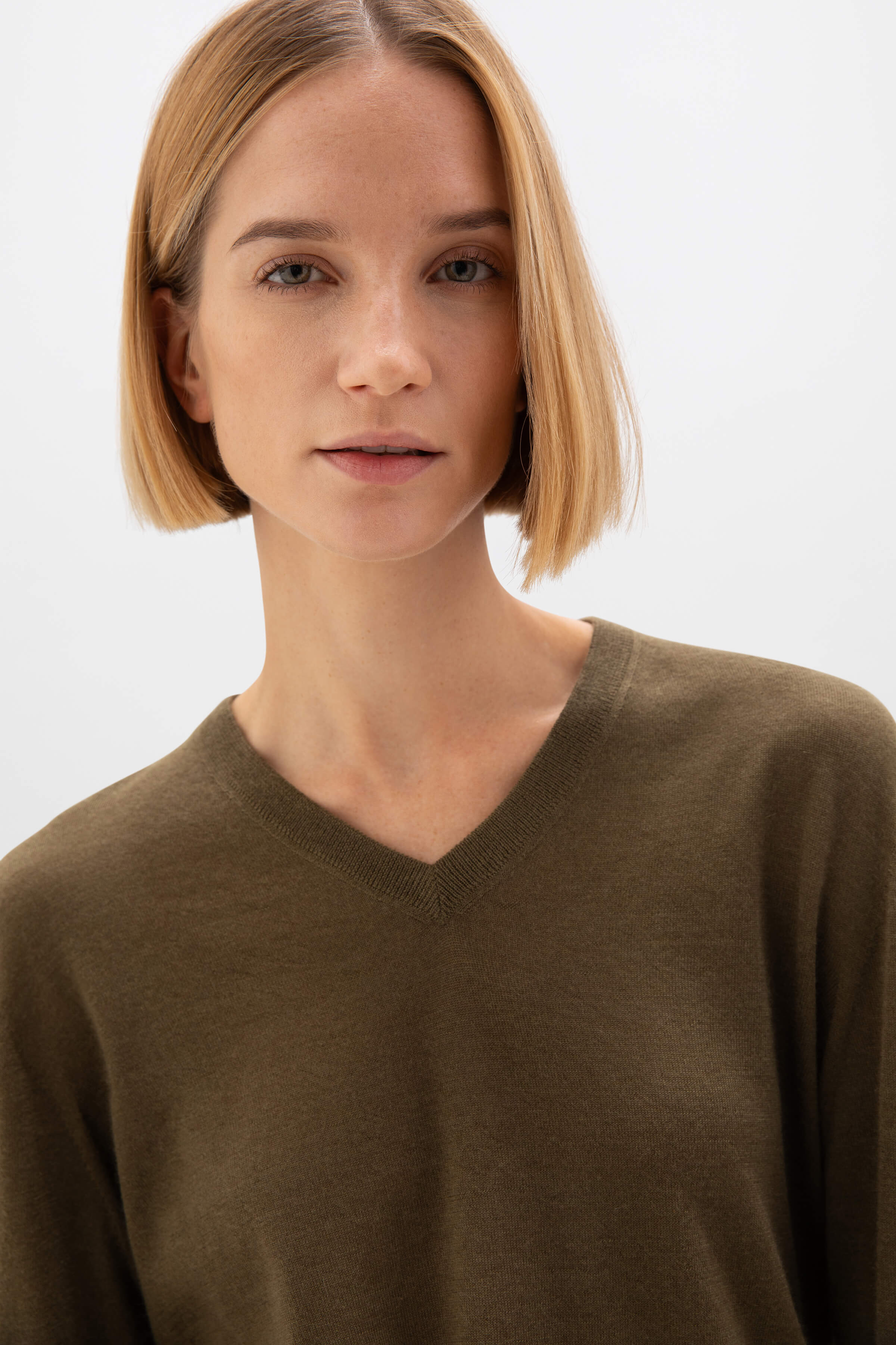 Johnstons of Elgin - Superfine Cashmere V Neck Olive Green Jumper