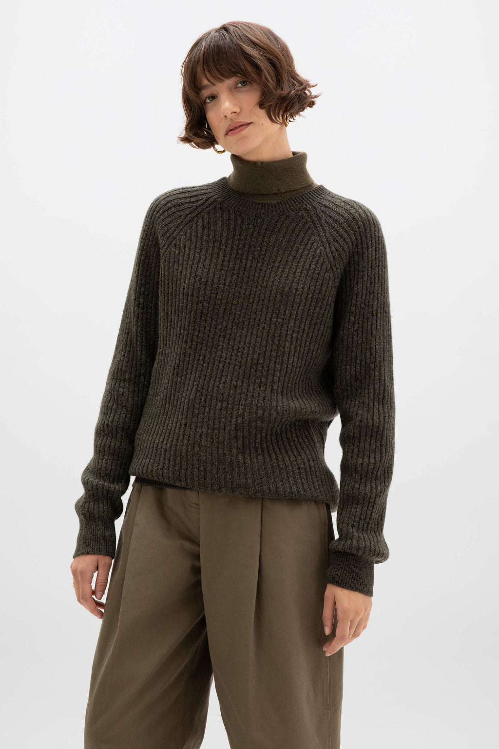 Johnstons of Elgin - Ribbed Olive Green Cashmere Jumper
