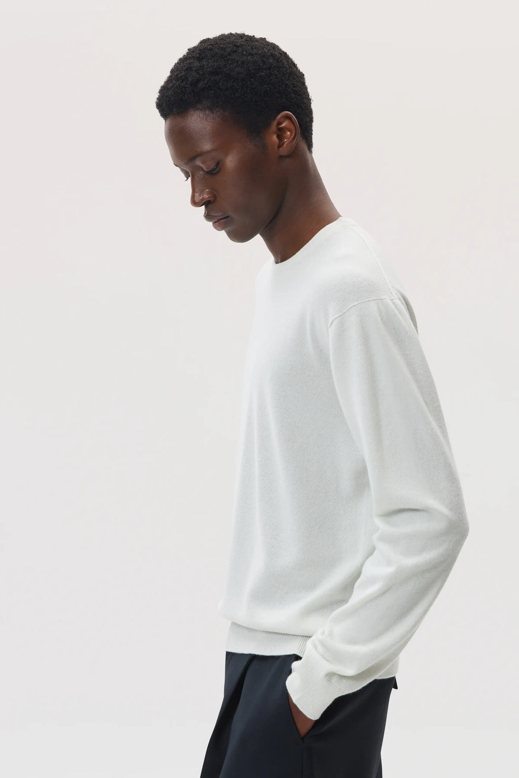 Johnstons of Elgin - Cashmere White Round Neck Jumper