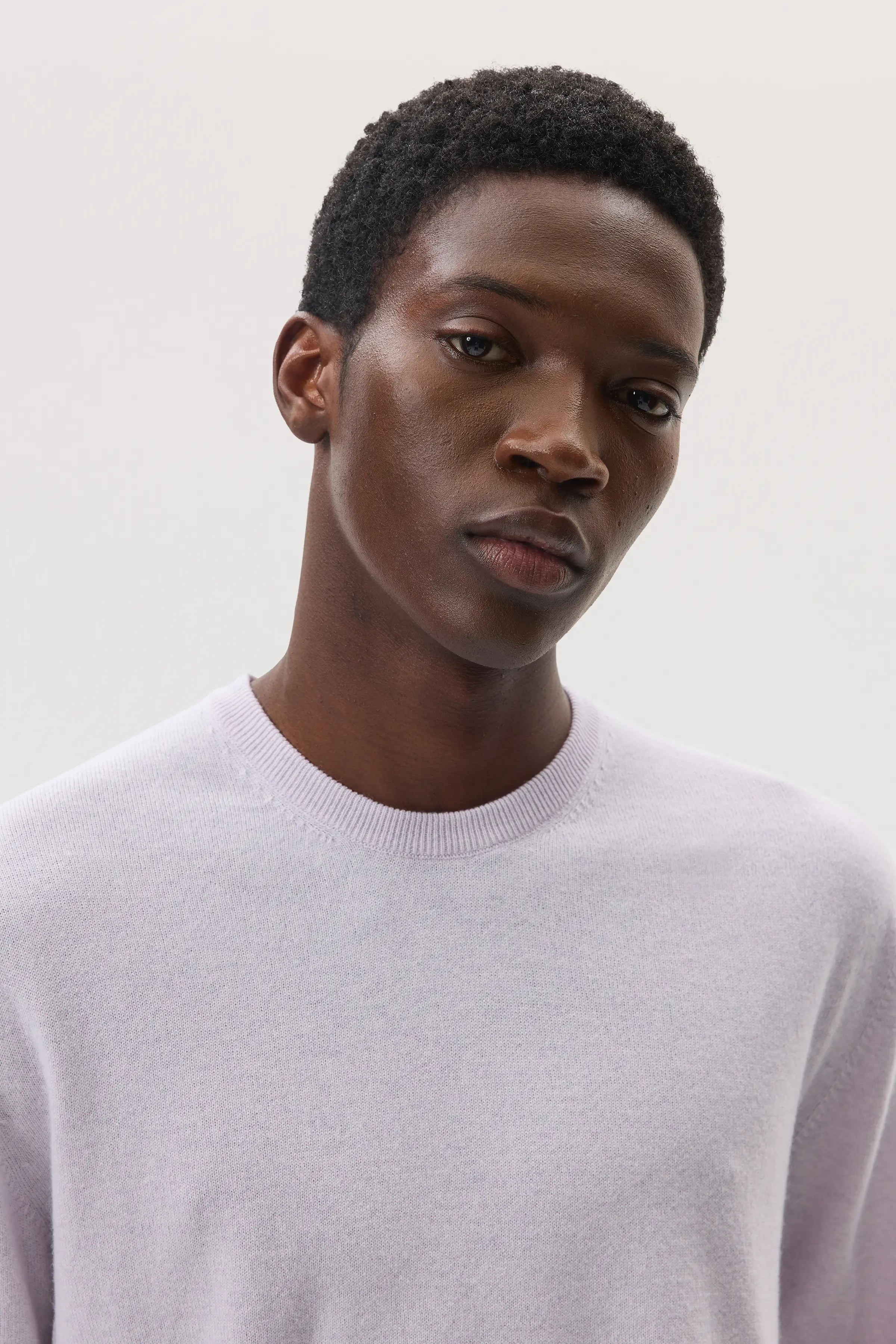 Johnstons of Elgin - Light Purple Cashmere Round Neck Jumper