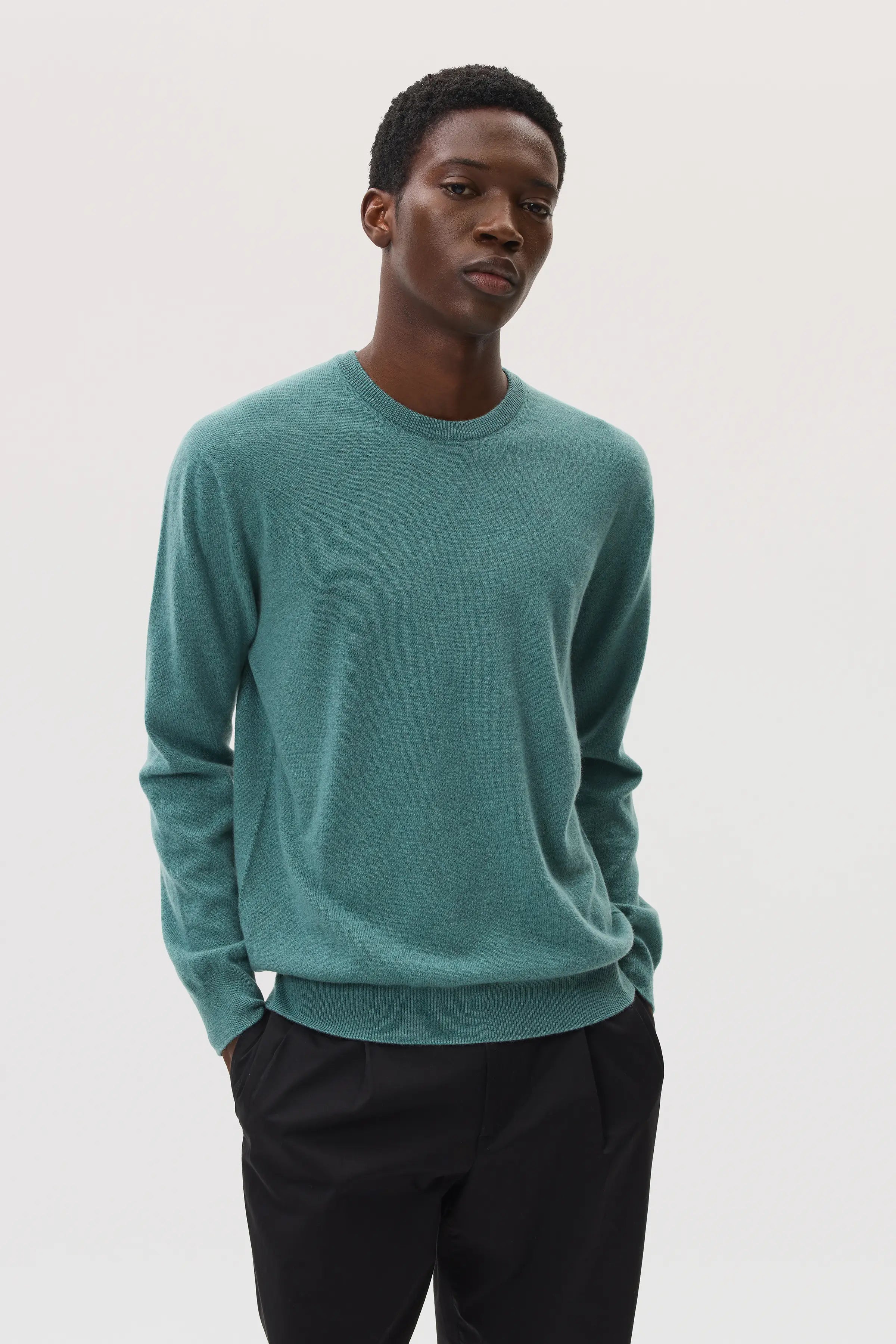 Johnstons of Elgin - Classic Cashmere Green Round Neck Jumper