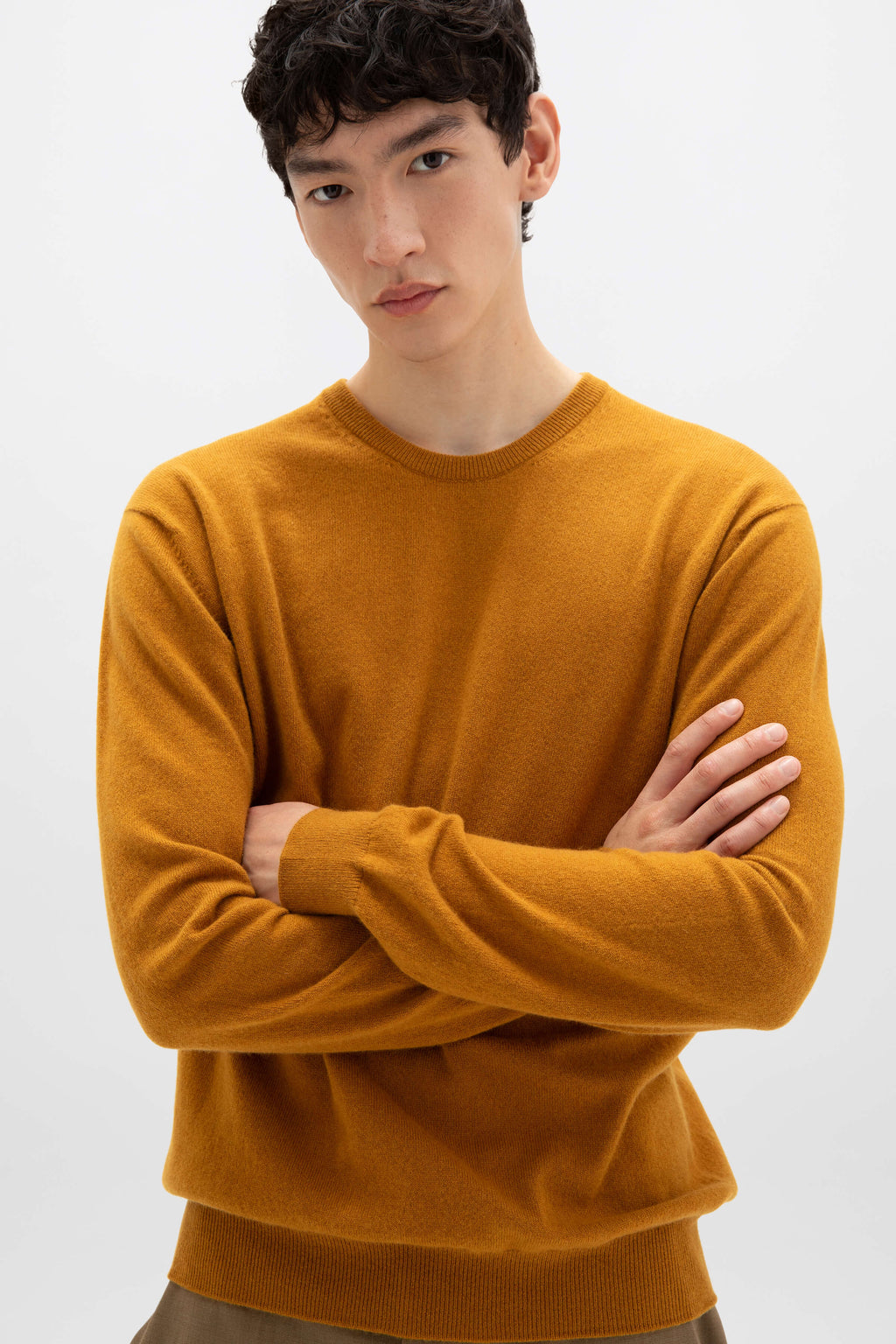 Johnstons of Elgin - Cashmere Crew Neck Dark Yellow Jumper