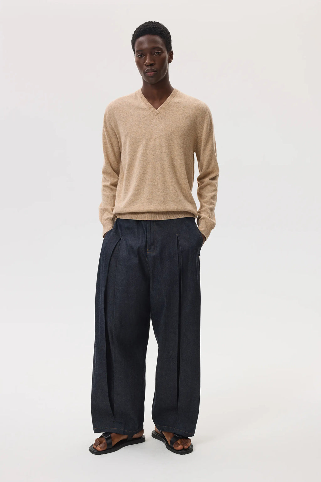 Johnstons of Elgin - Natural Cashmere V Neck Jumper