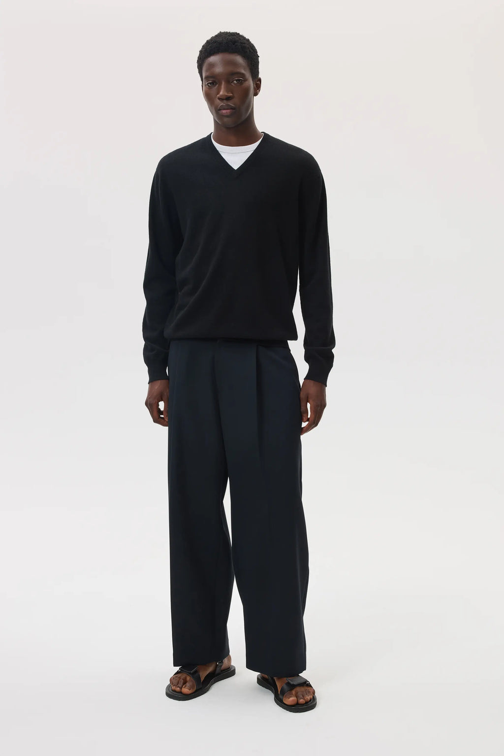 Johnstons of Elgin - Classic Black Cashmere V Neck Jumper