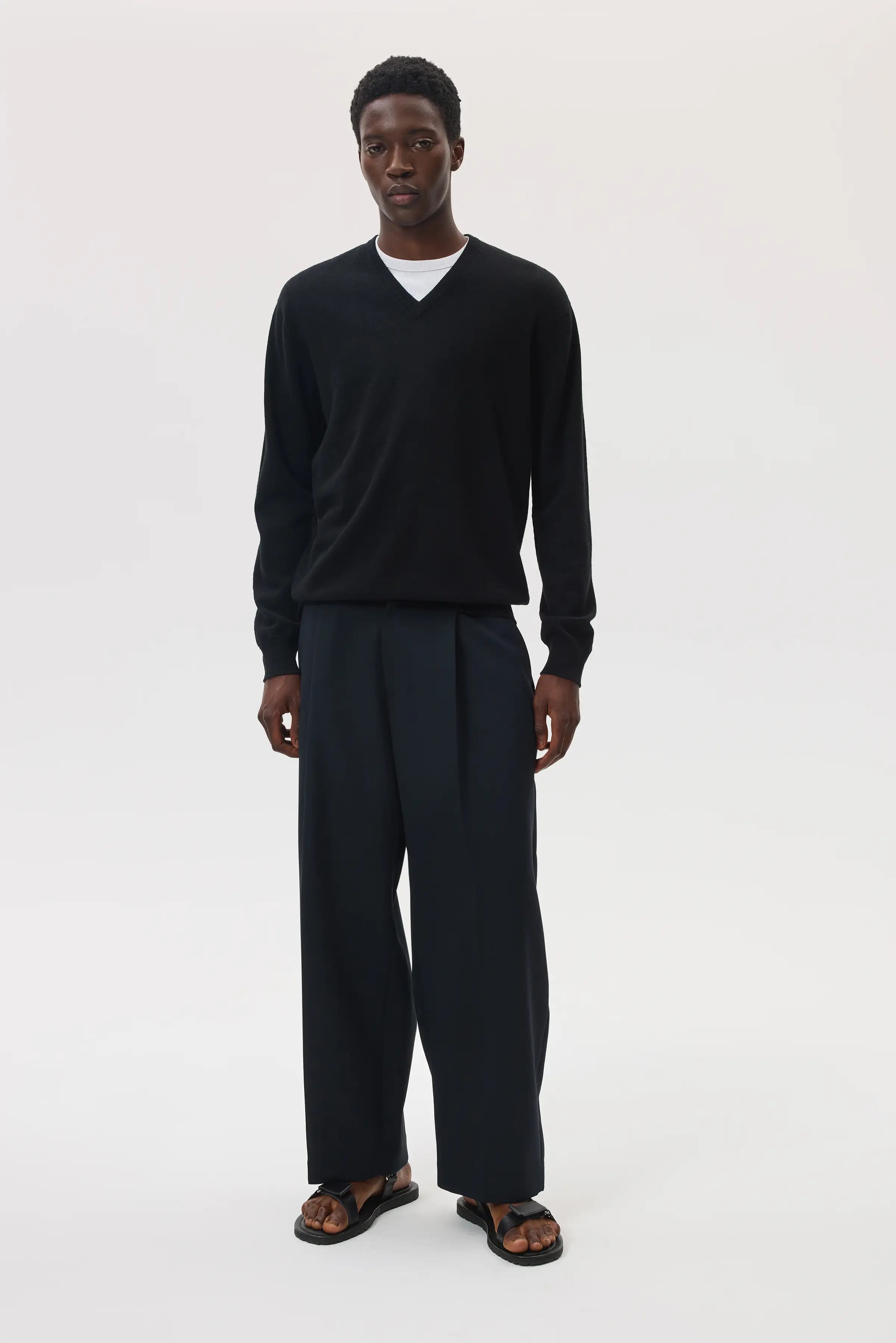 Johnstons of Elgin - Classic Black Cashmere V Neck Jumper