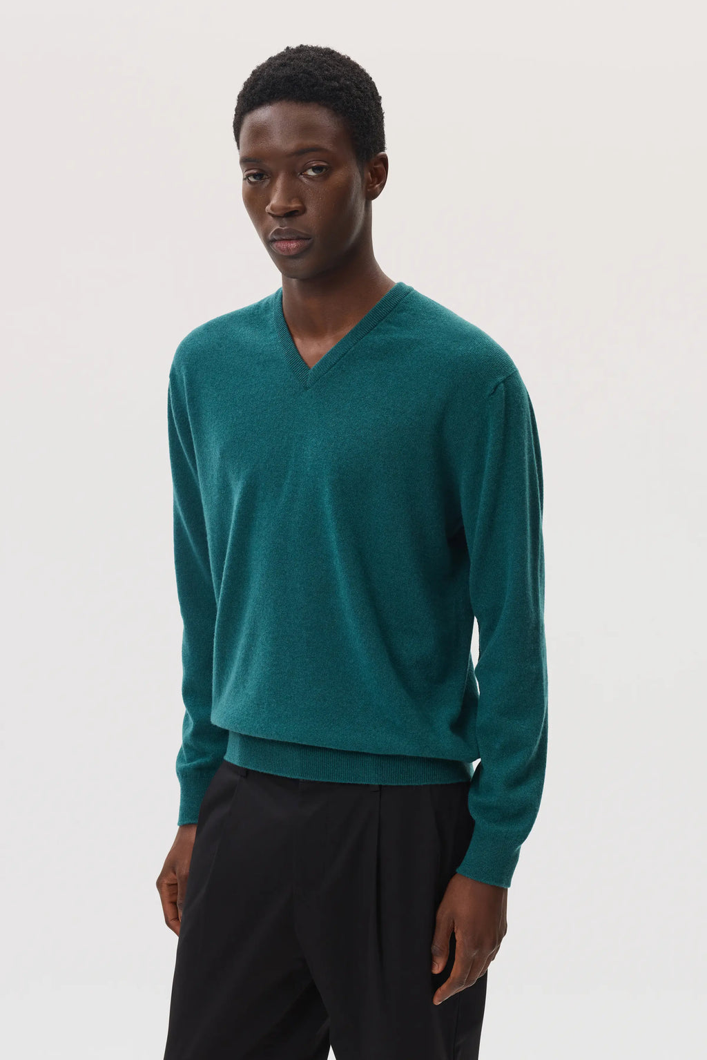 Johnstons of Elgin - Classic Cashmere Green V Neck Jumper