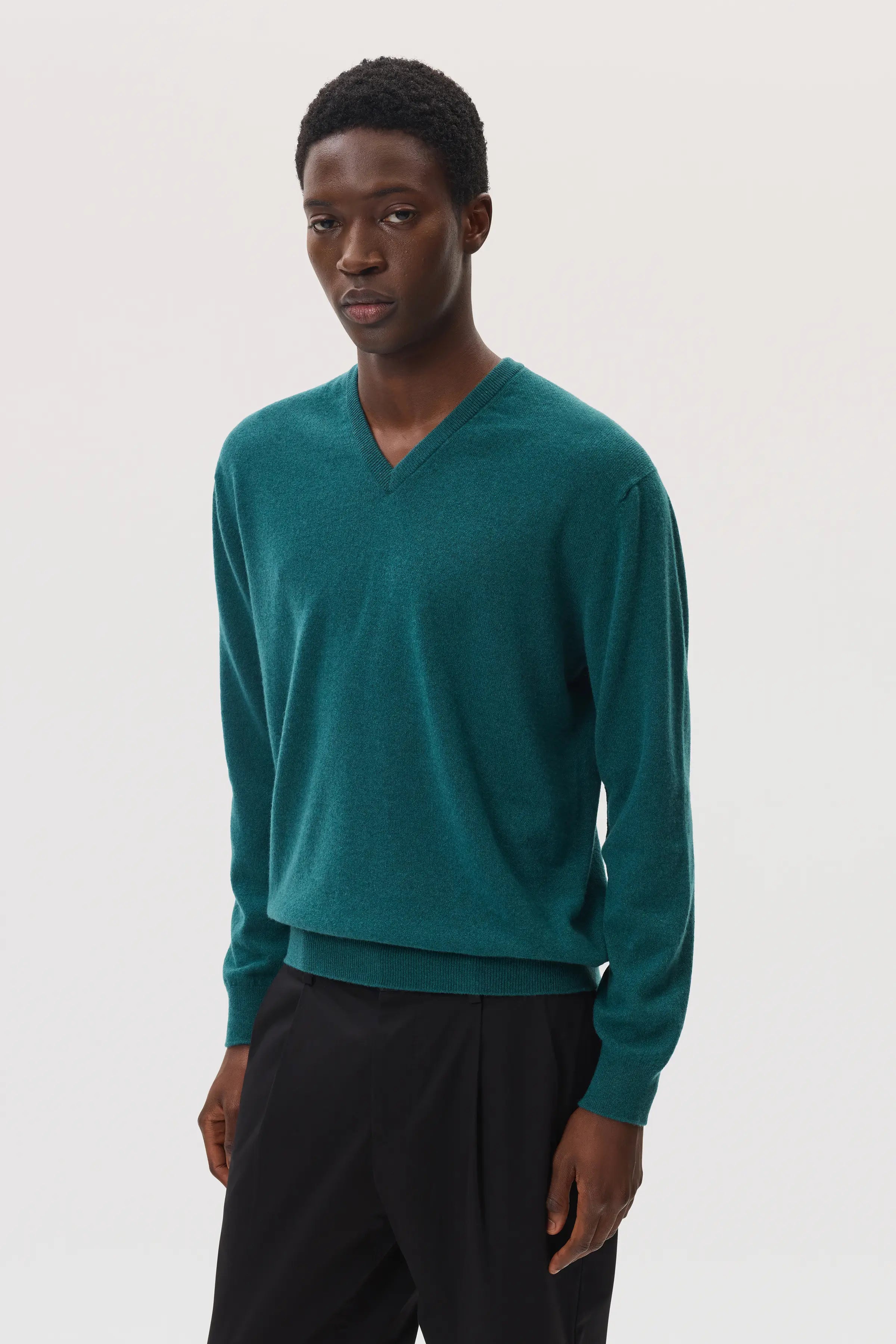 Johnstons of Elgin - Classic Cashmere Green V Neck Jumper