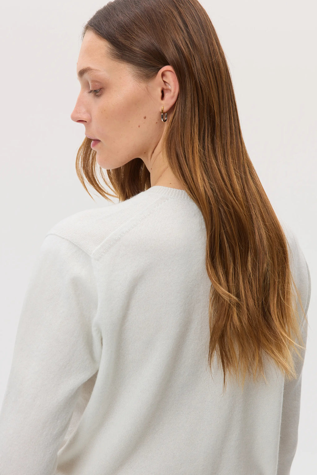 Johnstons of Elgin - White Cashmere Cardigan