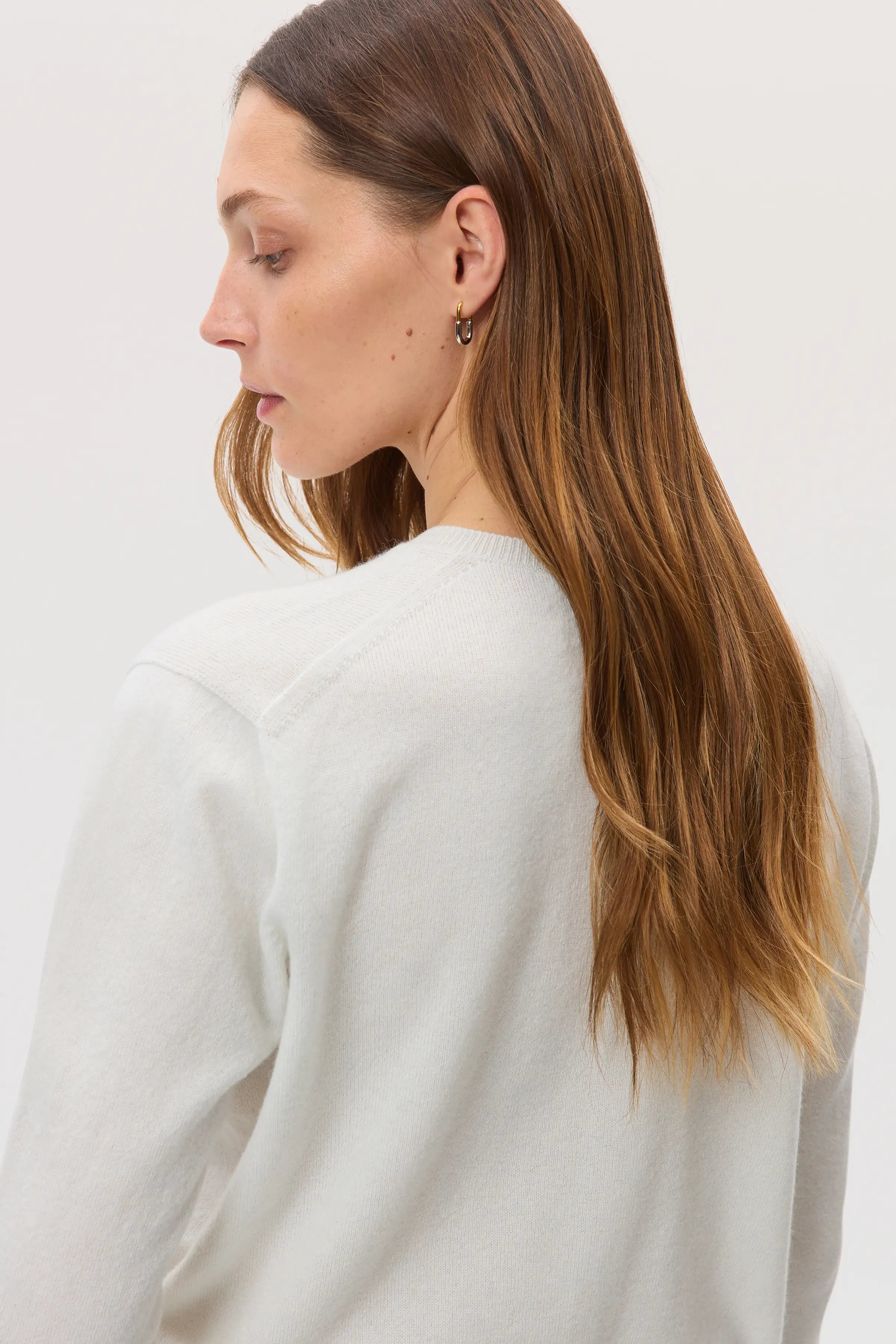 Johnstons of Elgin - White Cashmere Cardigan