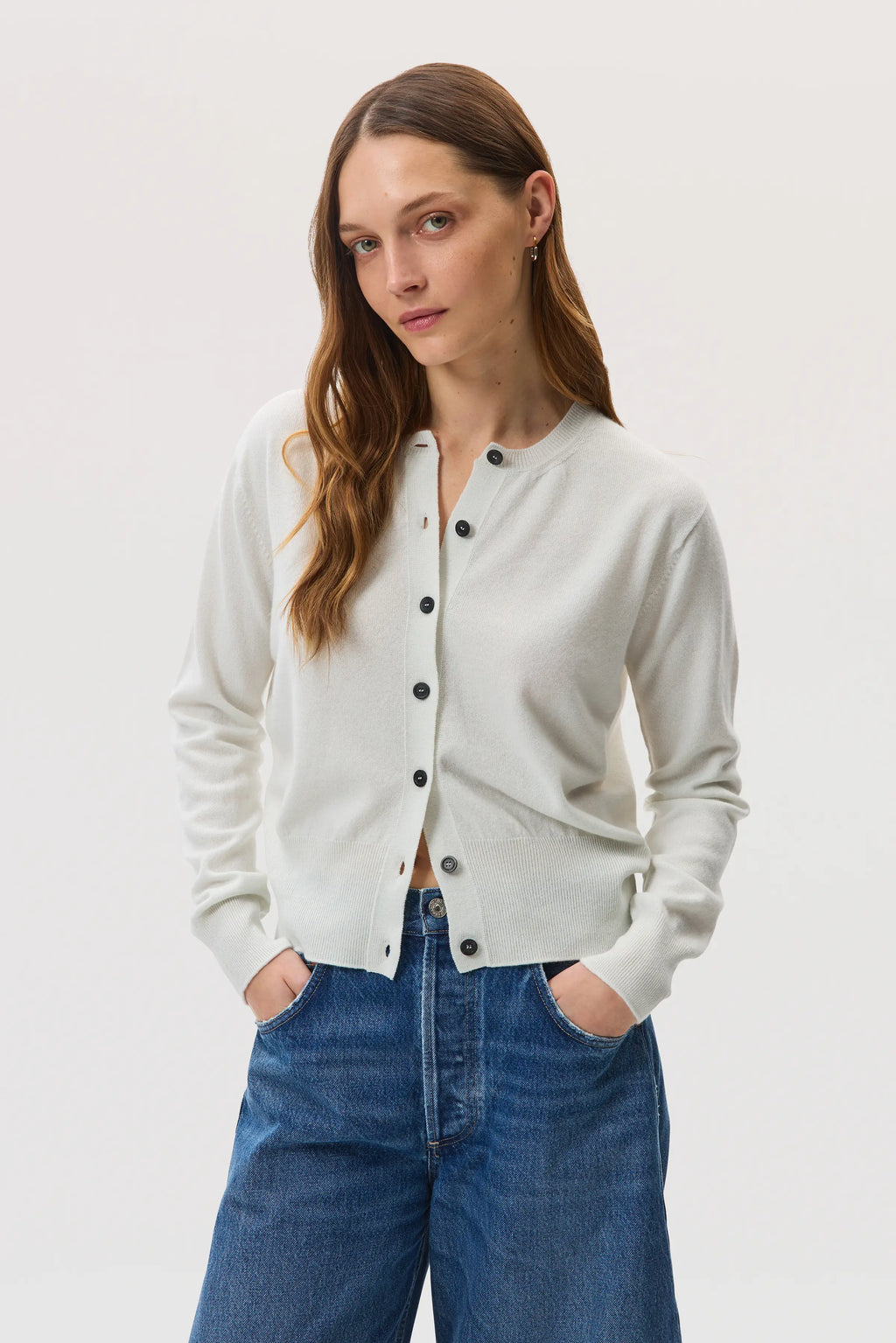 Johnstons of Elgin - White Cashmere Cardigan