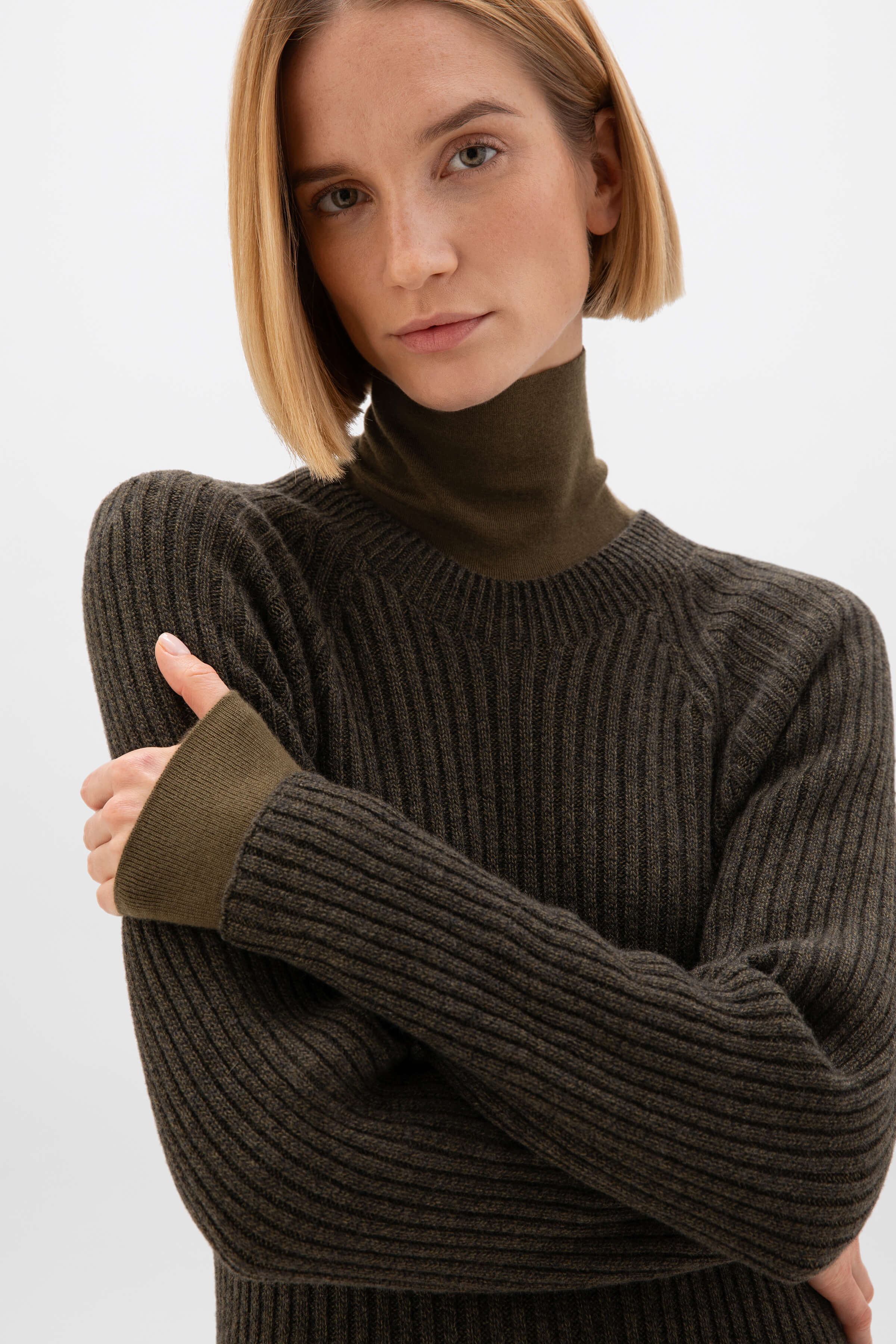 Johnstons of Elgin - Ribbed Green Cashmere Dress