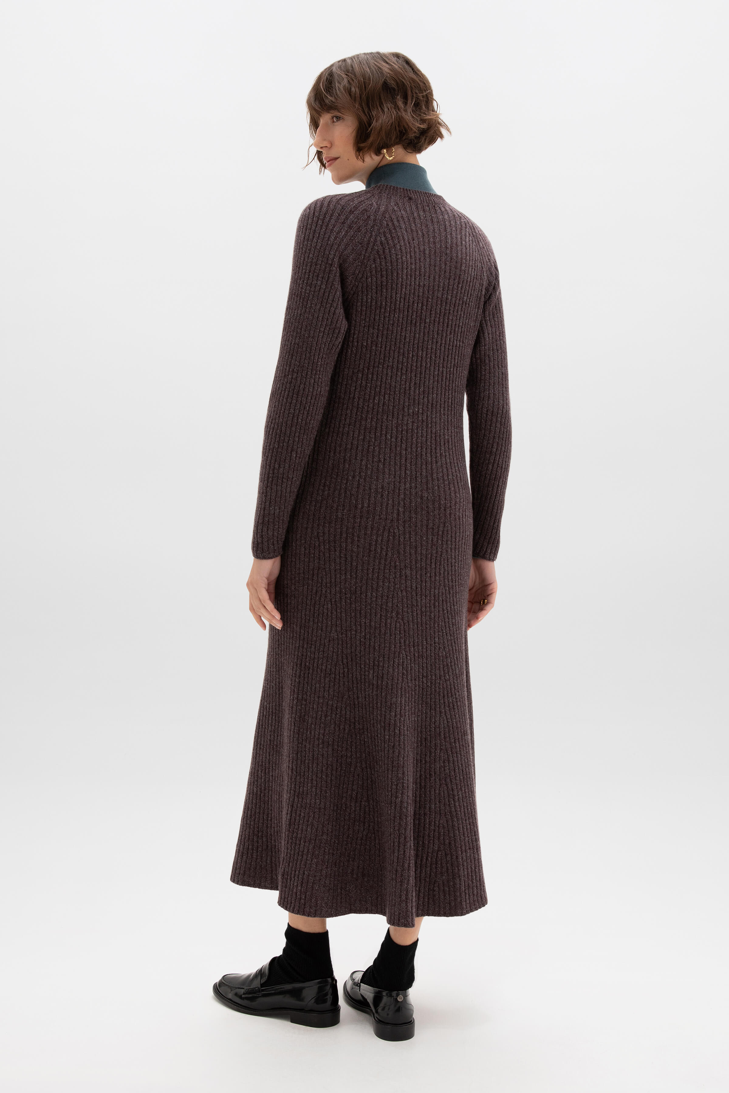 Johnstons of Elgin - Ribbed Purple Cashmere Dress