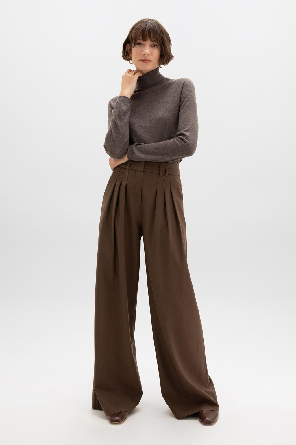 Johnstons of Elgin - Superfine Cashmere Roll Neck Brown Jumper