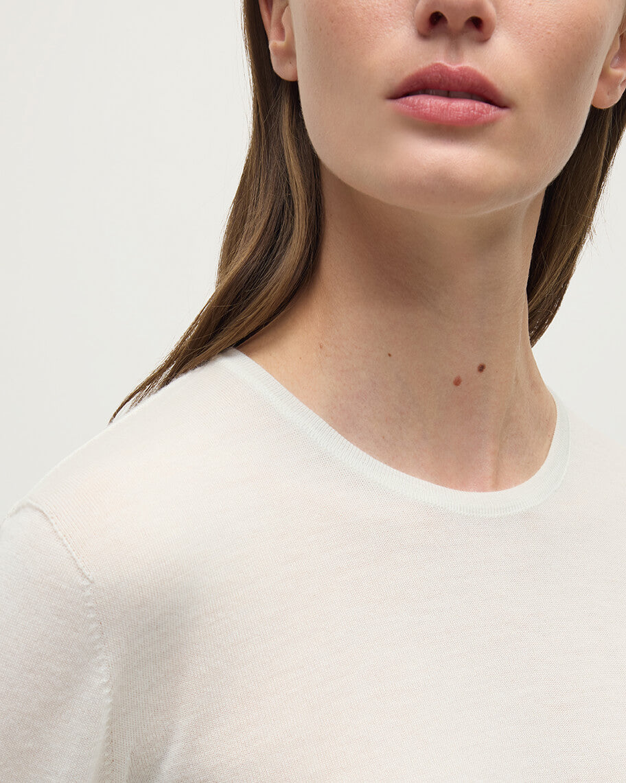 Johnstons of Elgin - Superfine Cashmere White Jumper