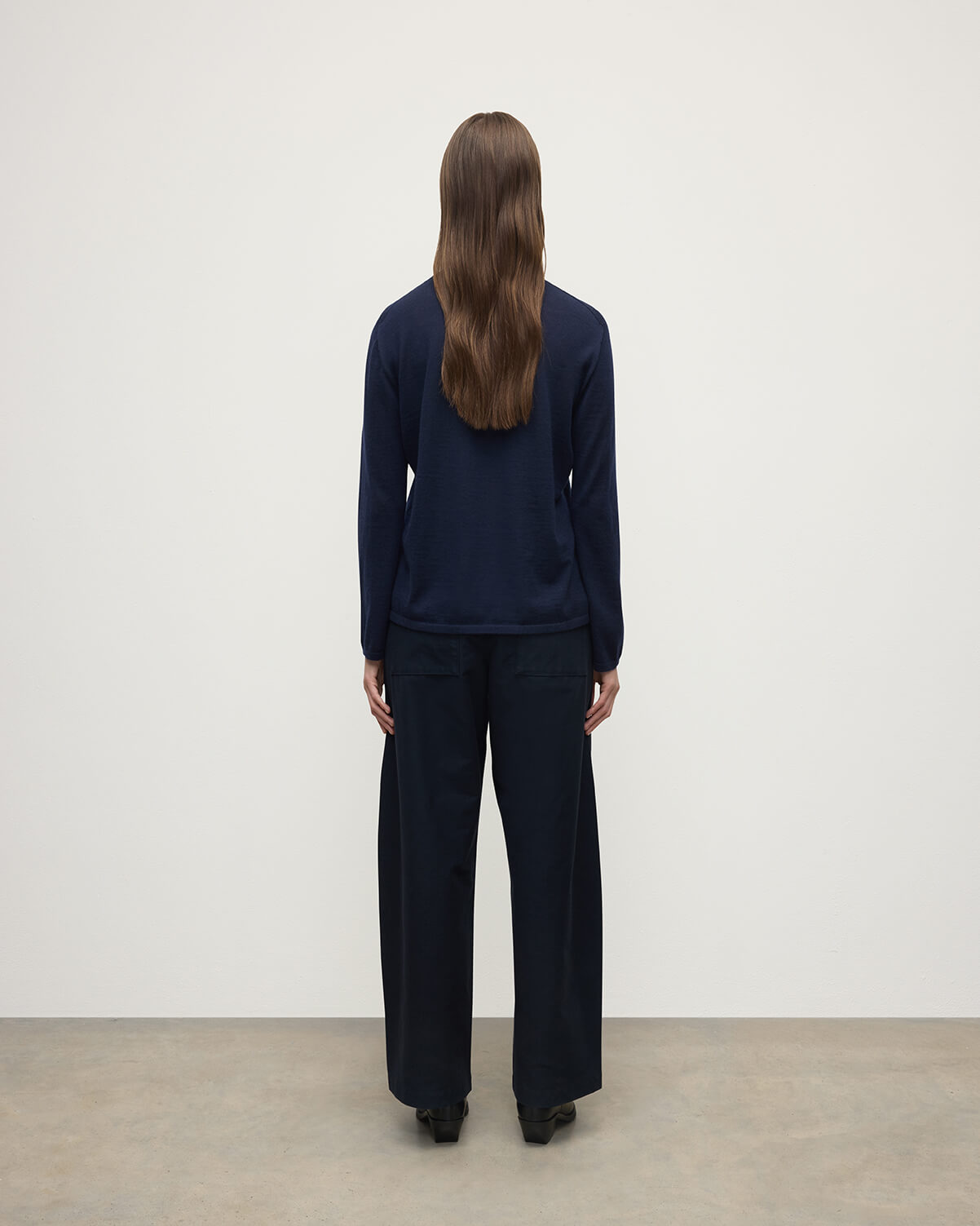 Johnstons of Elgin - Superfine Cashmere Dark Navy Jumper