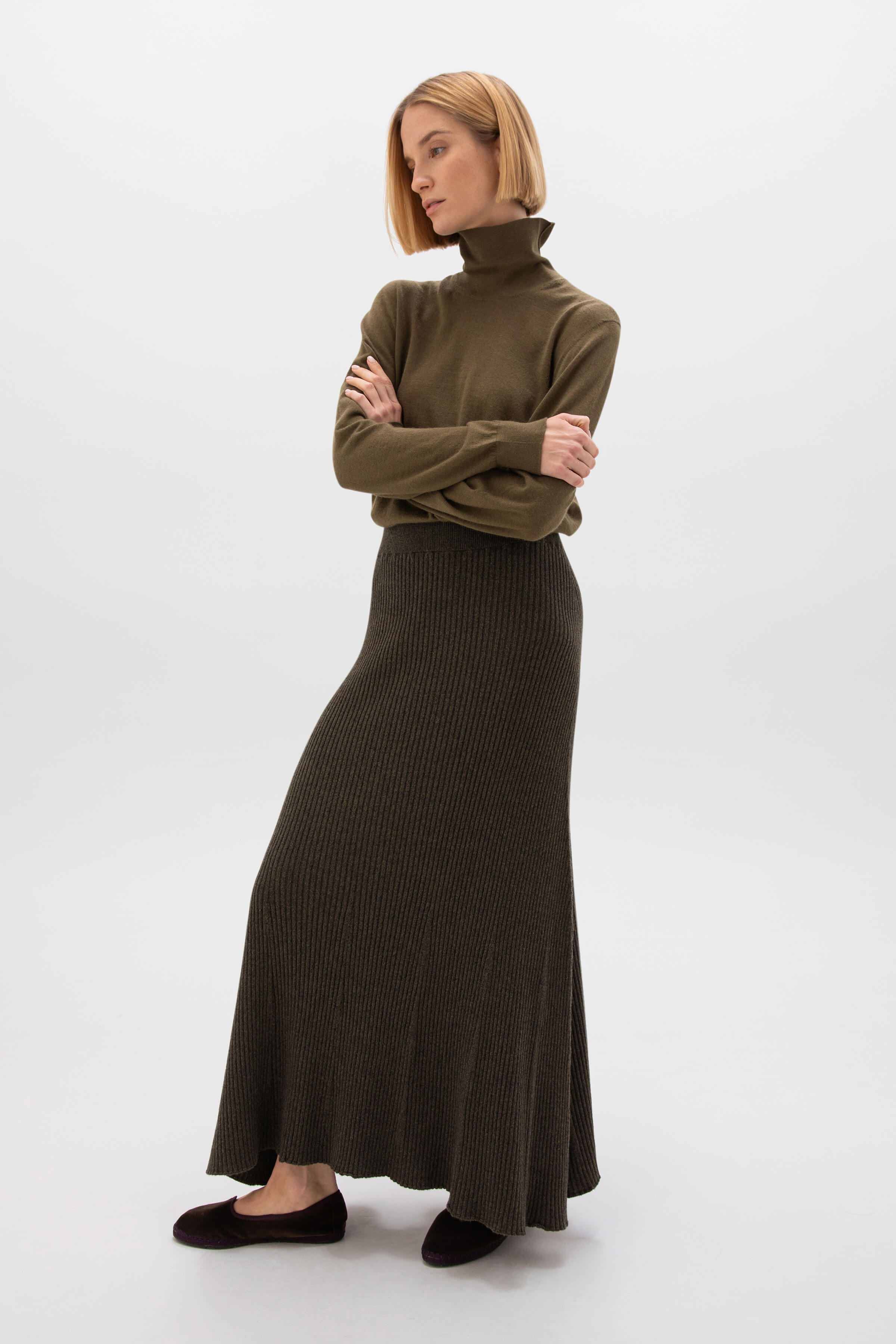 Johnstons of Elgin - Ribbed Olive Green Cashmere Skirt