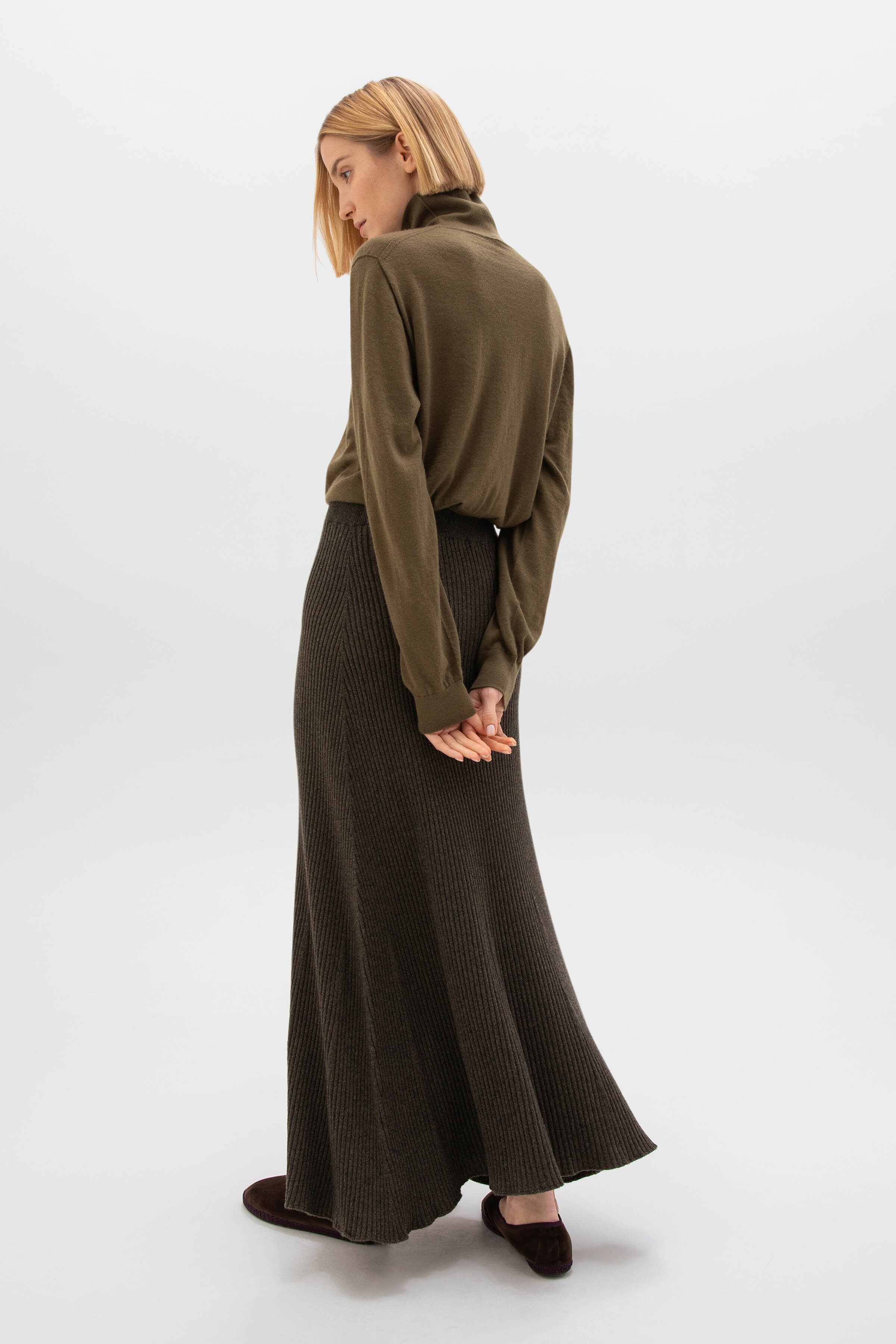 Johnstons of Elgin - Ribbed Olive Green Cashmere Skirt