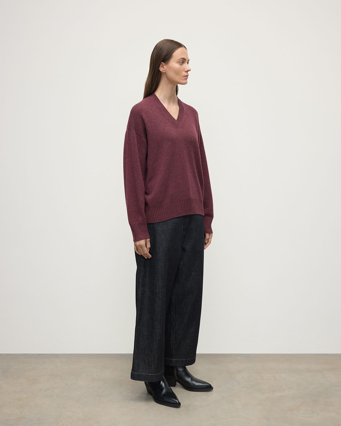 Johnstons of Elgin - Gauzy Cashmere Purple V Neck Jumper