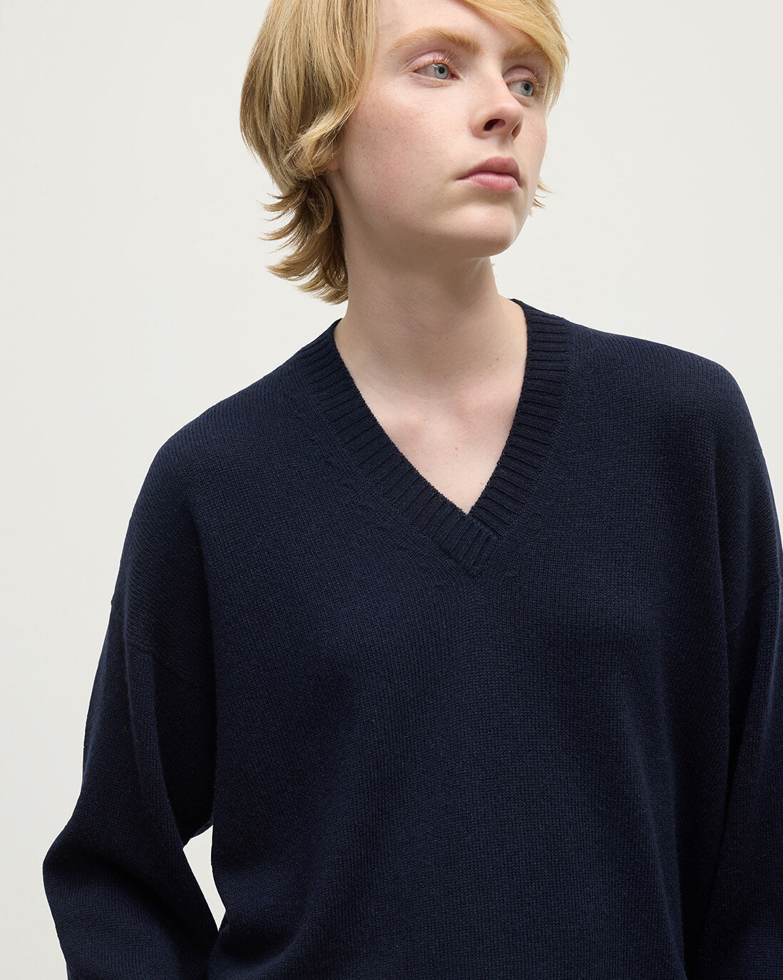 Johnstons of Elgin - Gauzy Cashmere Dark Navy V Neck Jumper