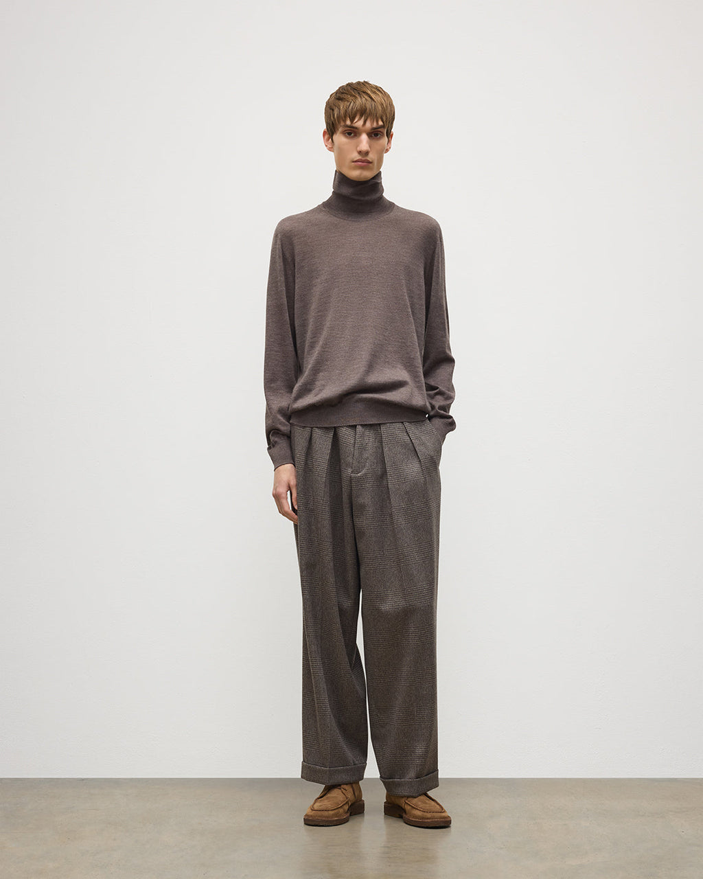 Johnstons of Elgin - Fin Brown Cashmere Roll Neck Jumper