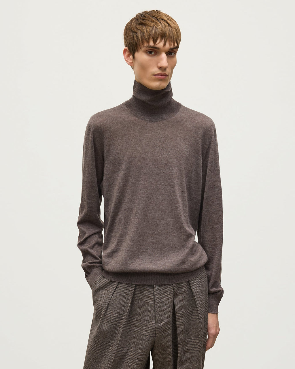 Johnstons of Elgin - Fin Brown Cashmere Roll Neck Jumper