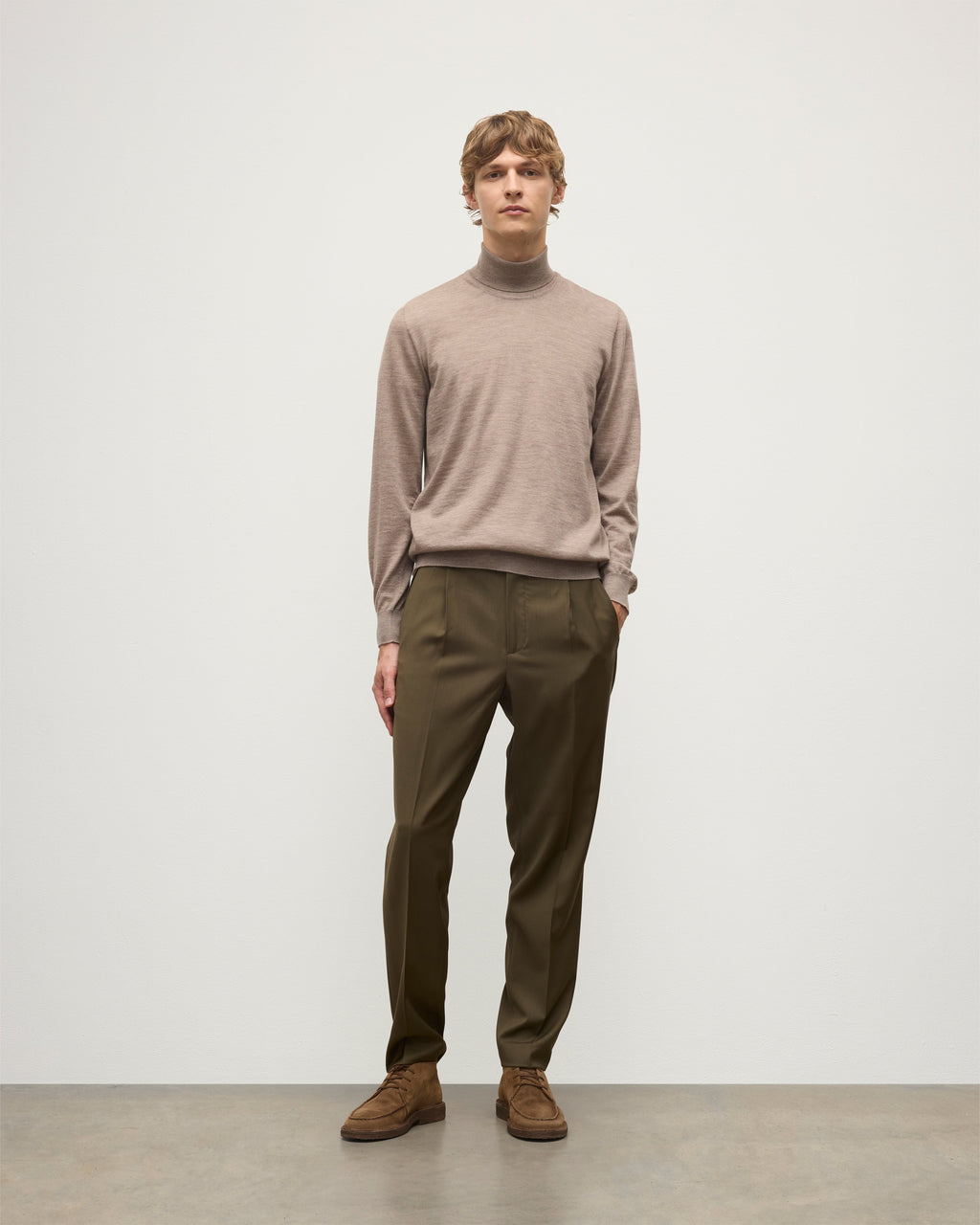 Johnstons of Elgin - Fin Brown Cashmere Roll Neck Jumper