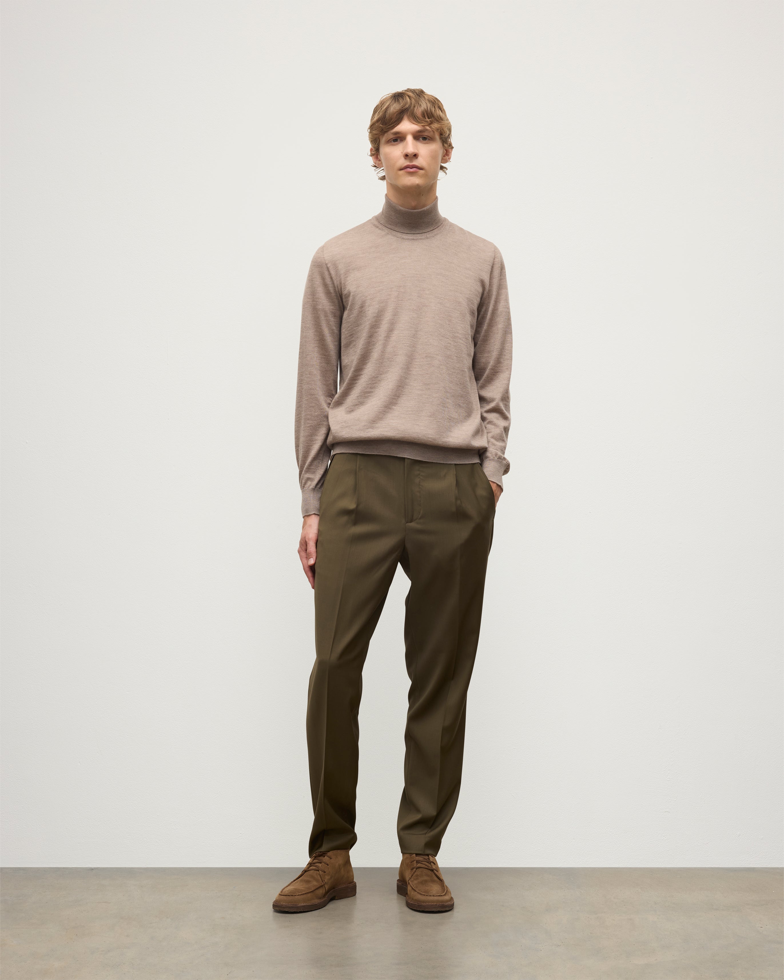 Johnstons of Elgin - Fin Brown Cashmere Roll Neck Jumper