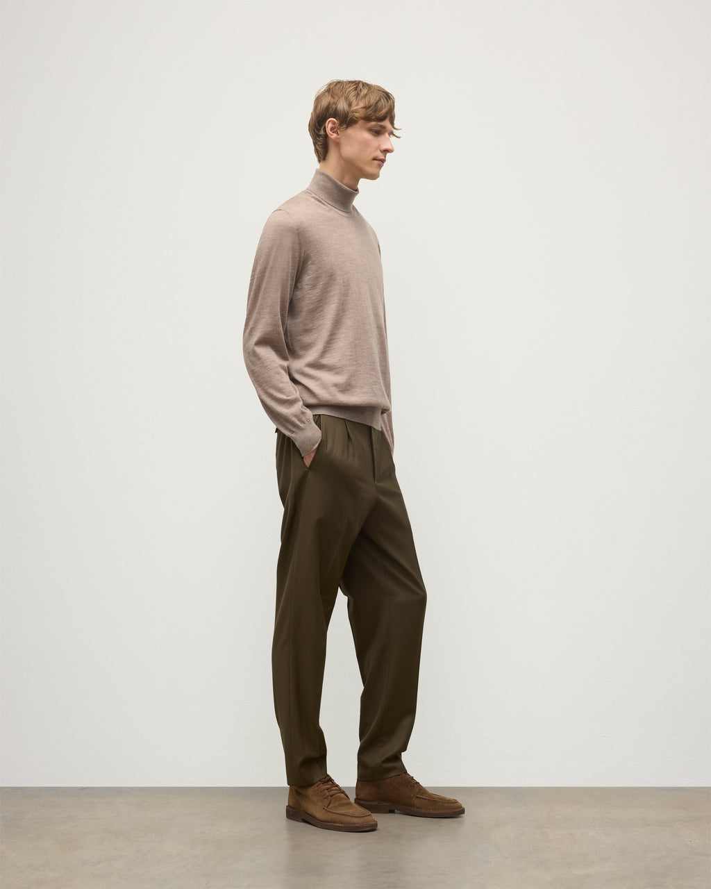 Johnstons of Elgin - Fin Brown Cashmere Roll Neck Jumper