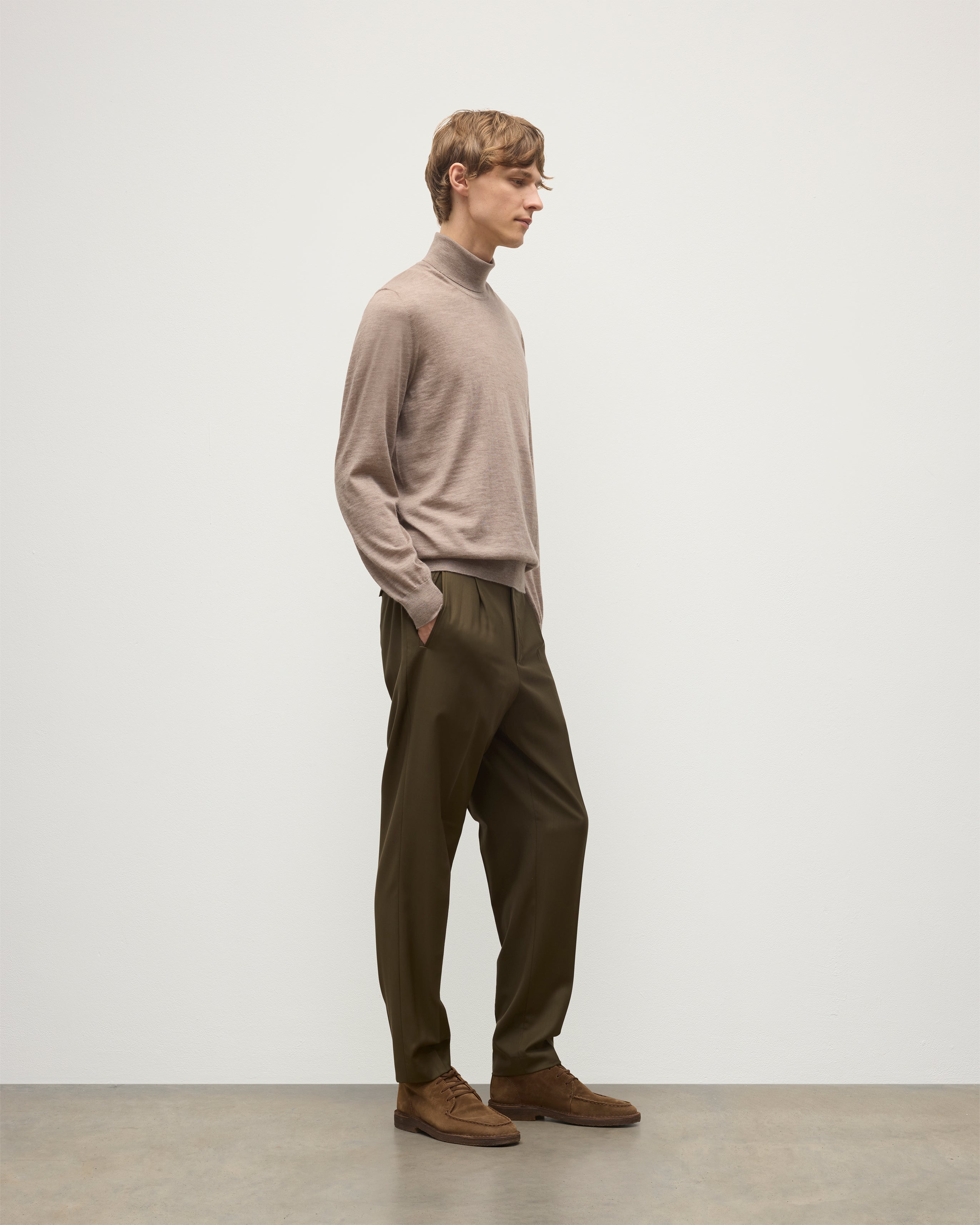 Johnstons of Elgin - Fin Brown Cashmere Roll Neck Jumper