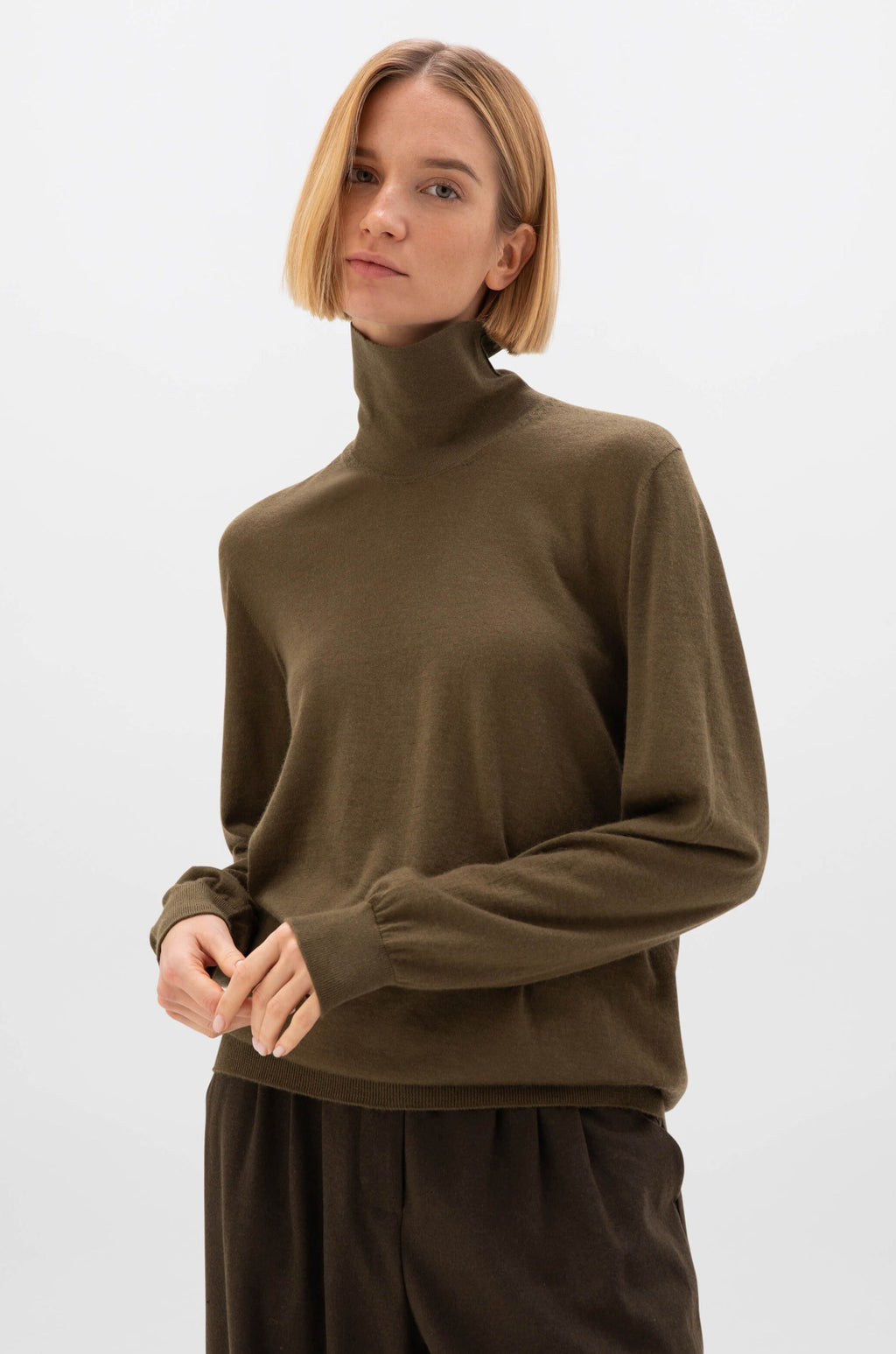 Johnstons of Elgin - Superfine Cashmere Roll Neck Olive Green Jumper