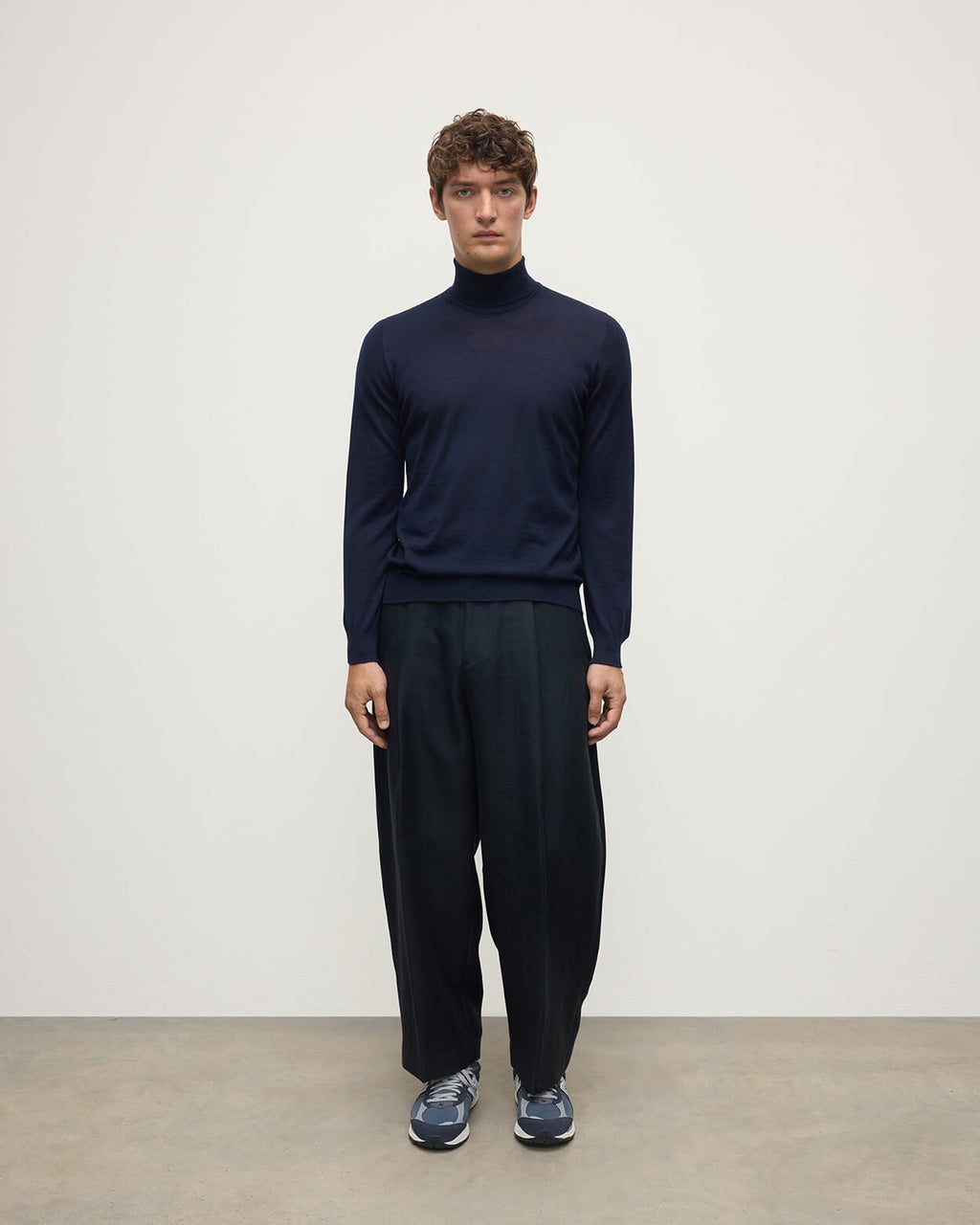 Johnstons of Elgin - Superfine Cashmere Dark Navy Roll Neck Jumper