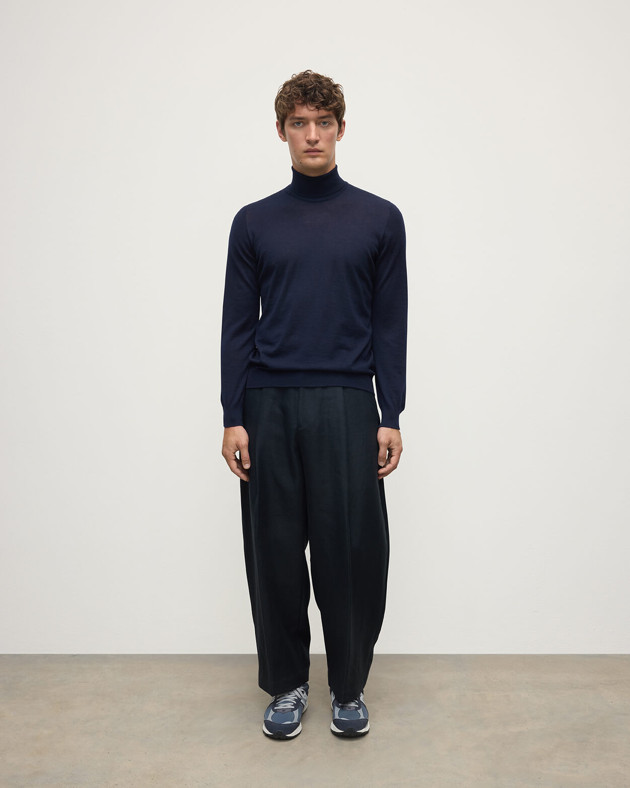 Johnstons of Elgin - Superfine Cashmere Dark Navy Roll Neck Jumper