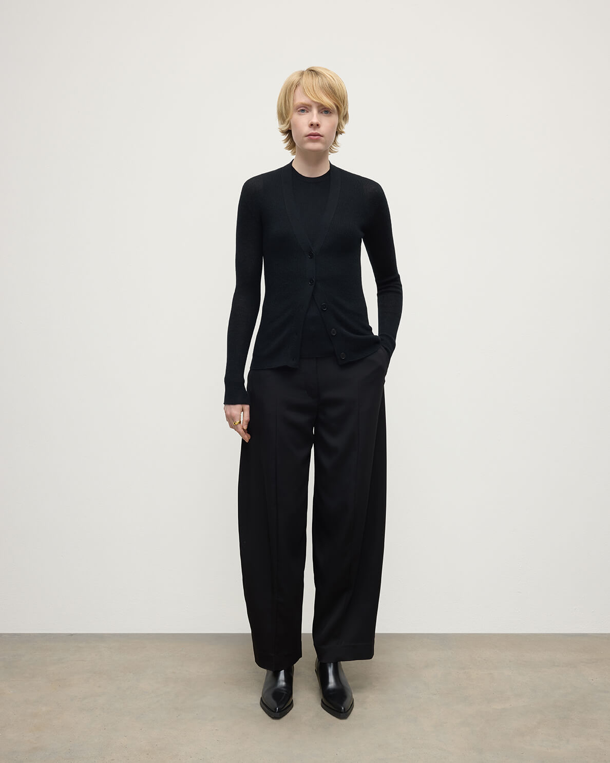 Johnstons of Elgin - Superfine Cashmere Black Cardigan