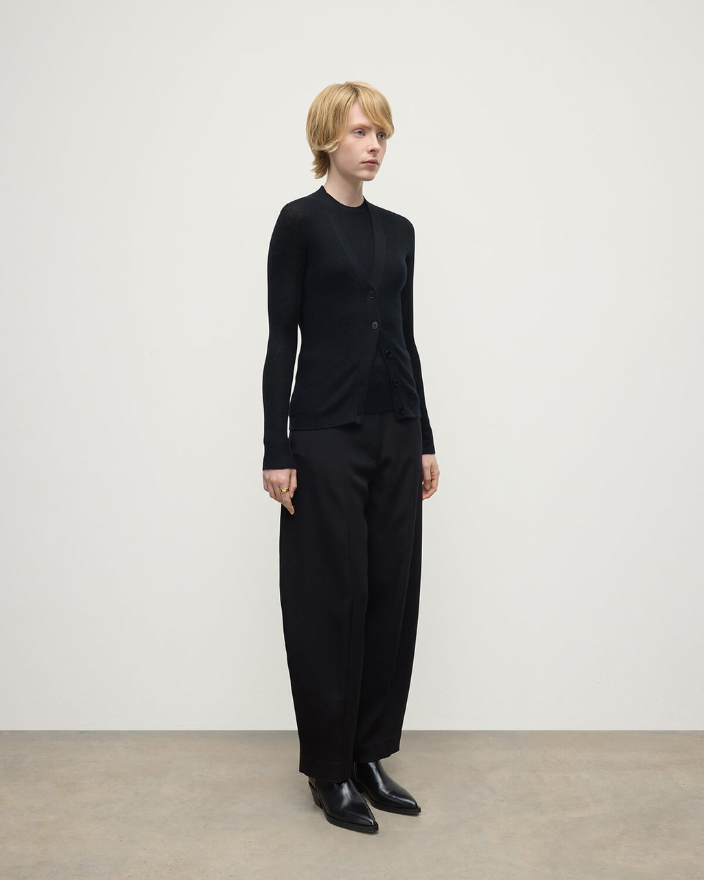 Johnstons of Elgin - Superfine Cashmere Black Cardigan