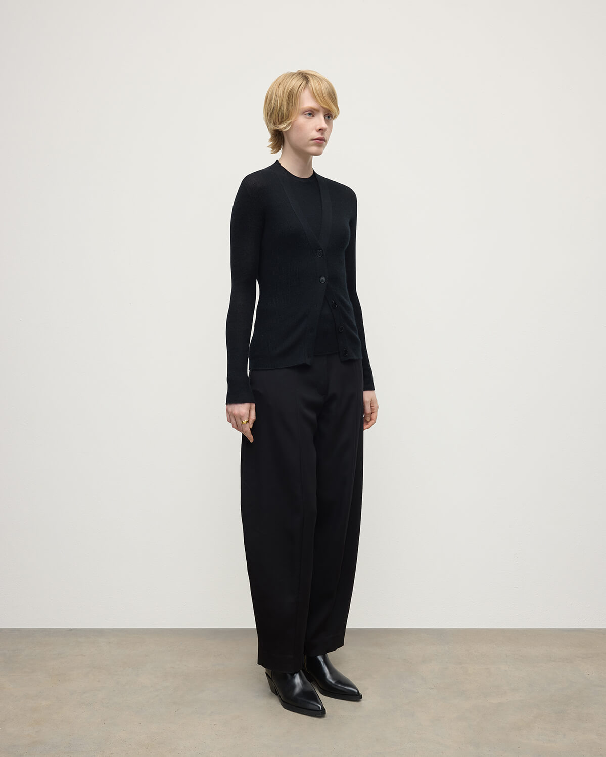 Johnstons of Elgin - Superfine Cashmere Black Cardigan